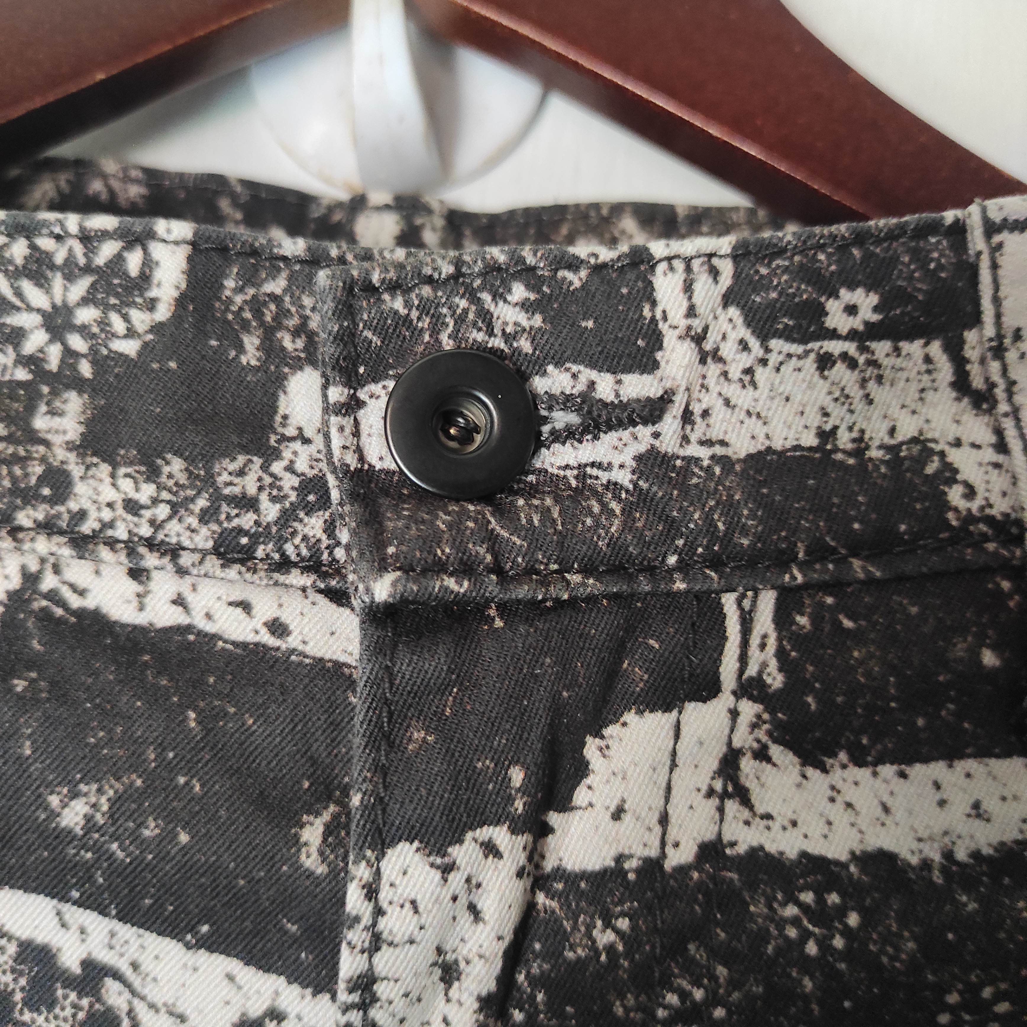 Jean Paul Gaultier Jean Paul Gaultier F/W'12 Cinder Block Flower Print Size US 28 / EU 44 - 11 Thumbnail