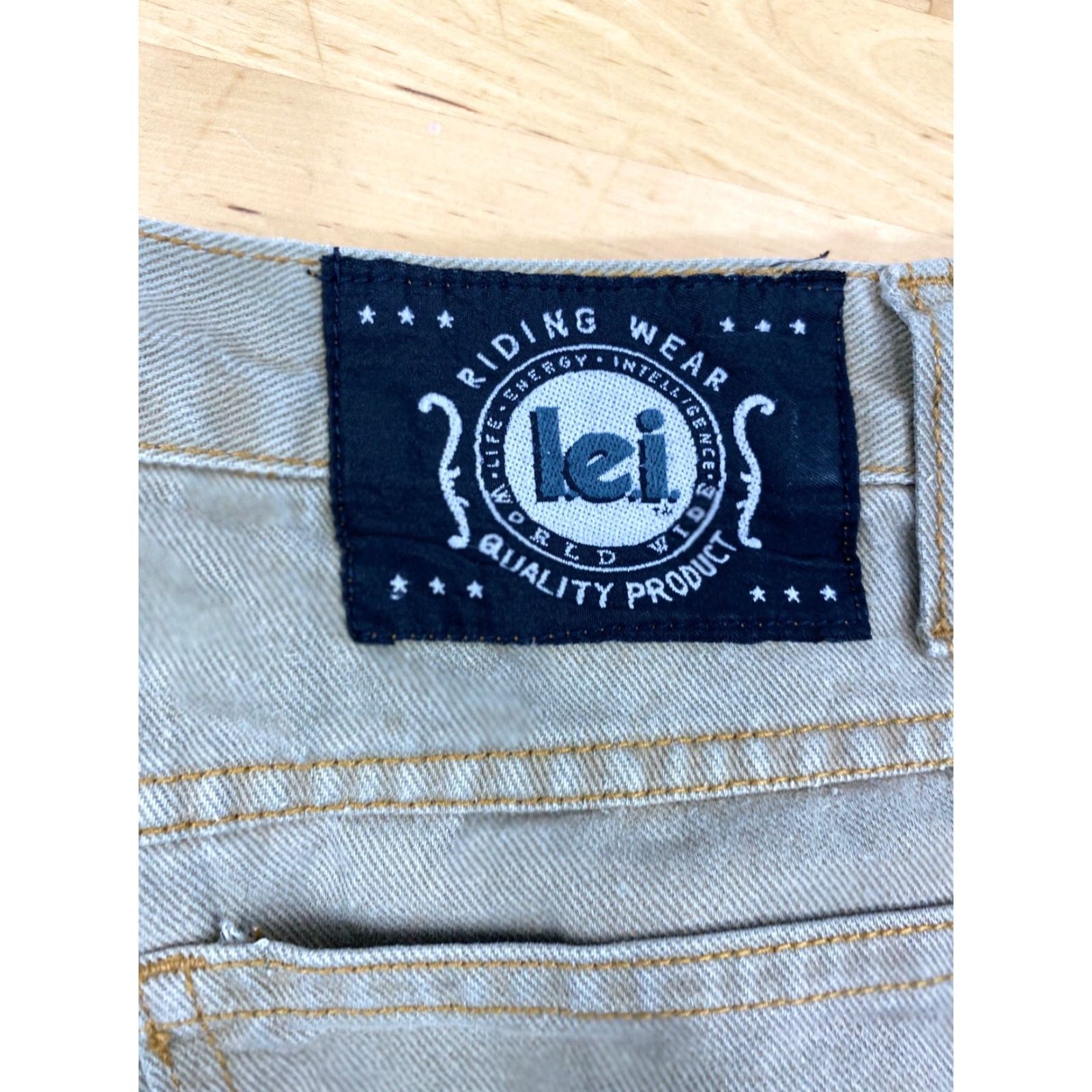 Vintage VINTAGE LEI Shorts Bermuda 5 Pocket High Rise Cuffed Women’s Green Denim 25 in Waist Size 11 Distress 2610 Size 42" / US 20 - 7 Thumbnail