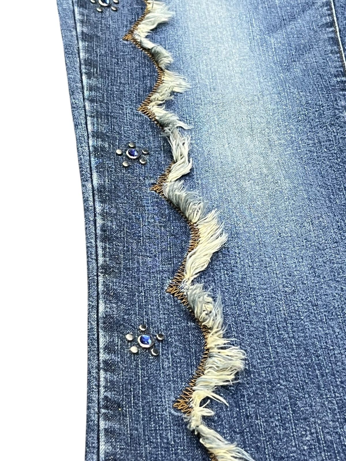 Fragment Design UNIFEEL Gemstones Studded Frayed Stretch Denim Flare Jeans Size 28" / US 6 / IT 42 - 7 Thumbnail