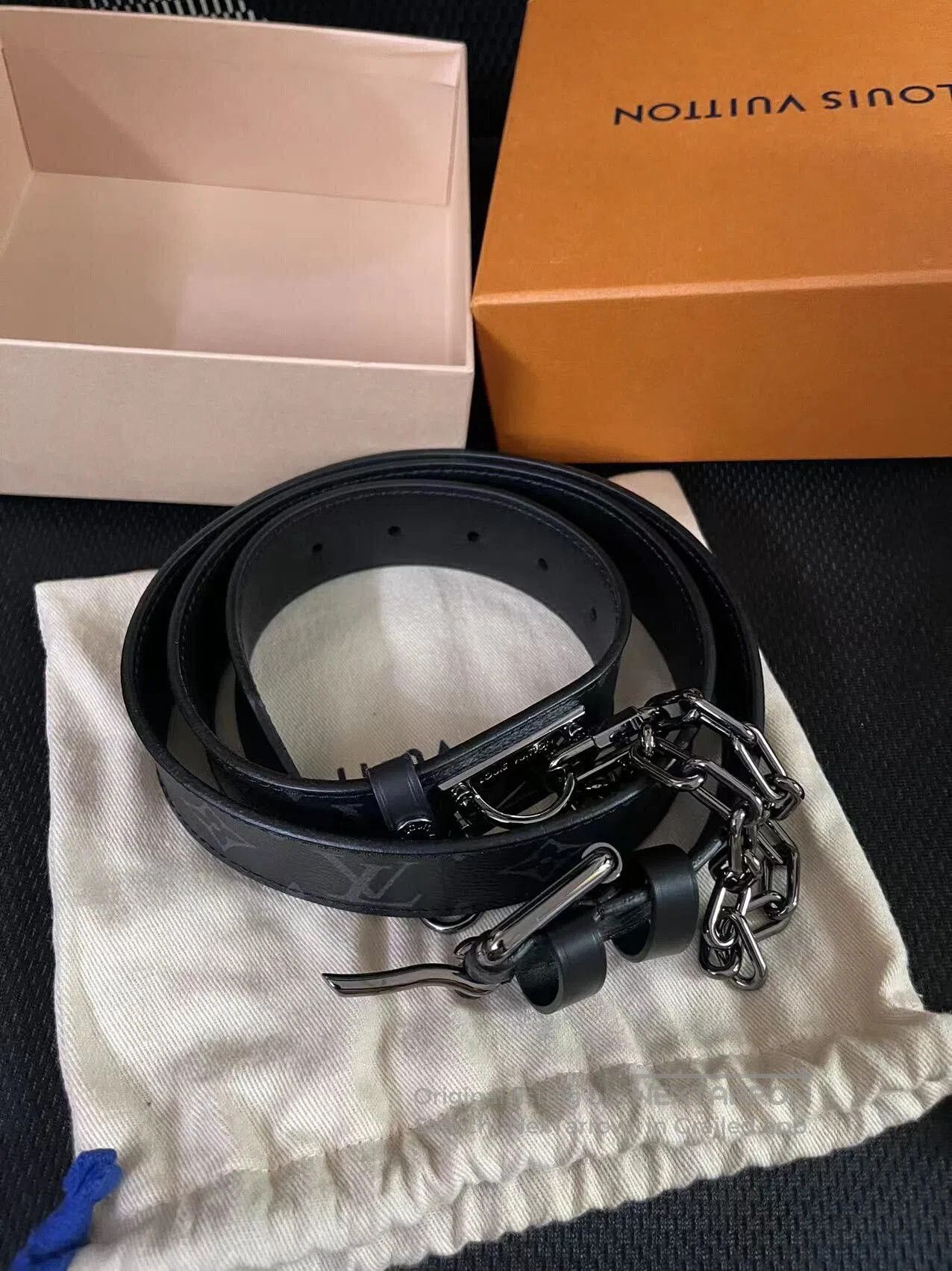 louis vuitton chain leather belt.