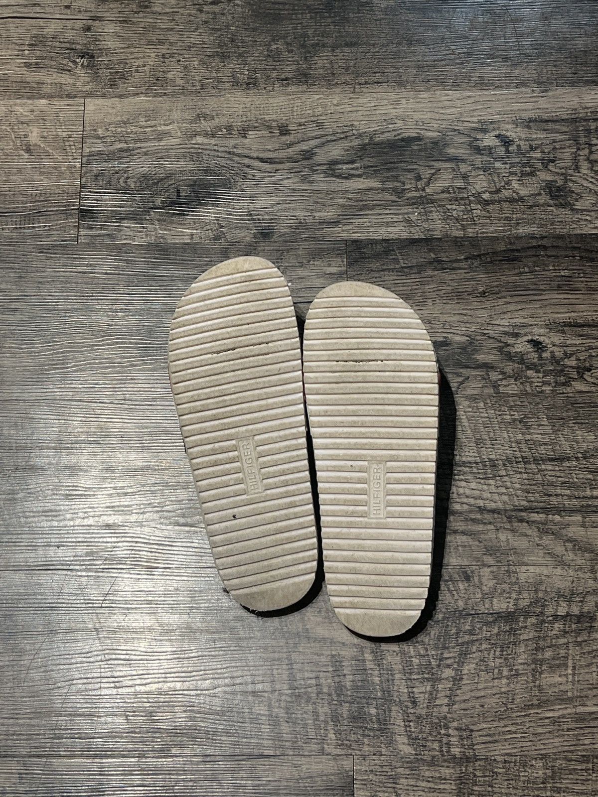 Tommy Hilfiger Tommy Hilfiger slides Size US 10 / EU 43 - 2 Thumbnail