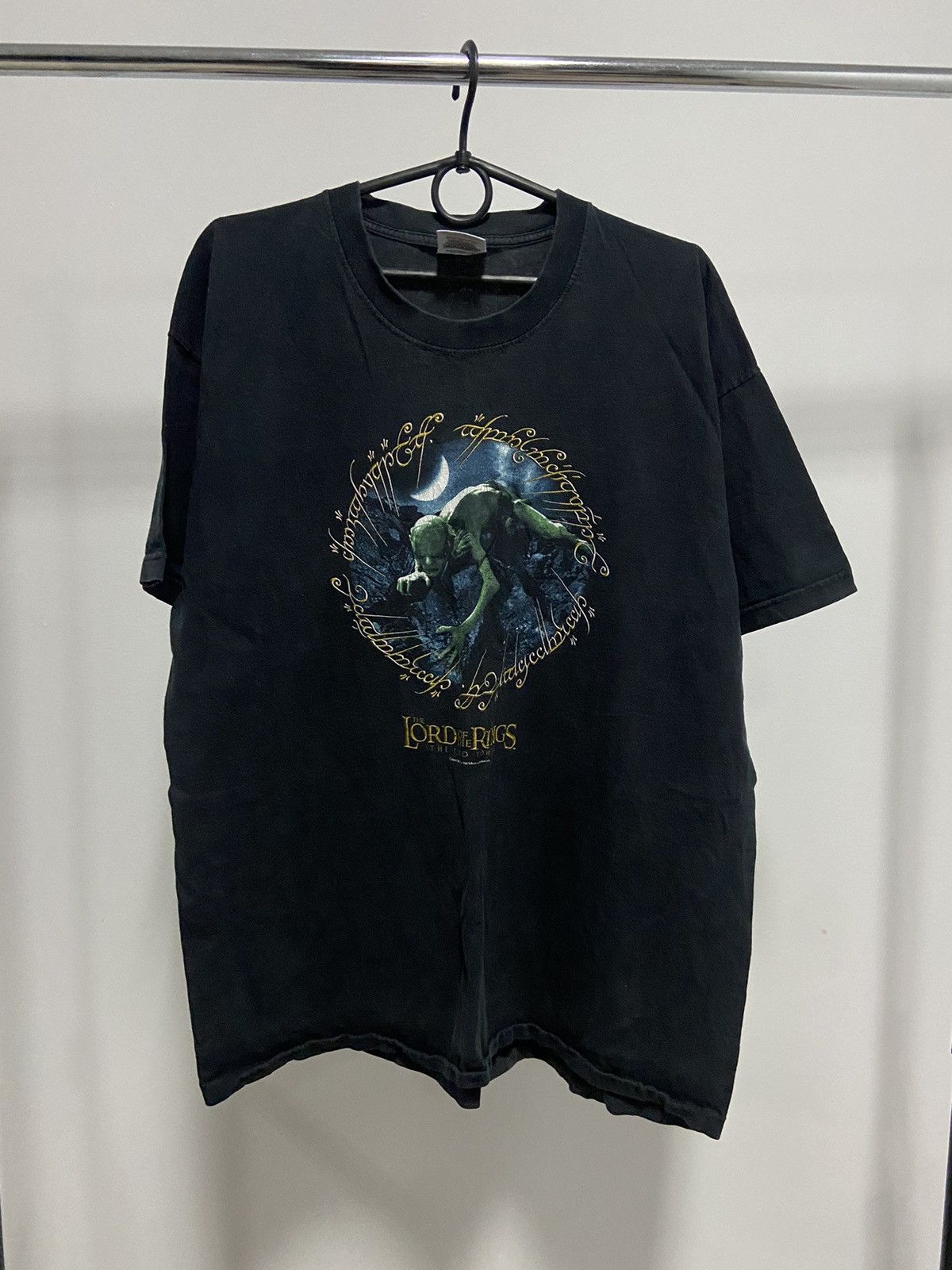 Vintage Lord of the rings two towers Gollum big print 2003 t shirt Size US XL / EU 56 / 4 - 1 Thumbnail