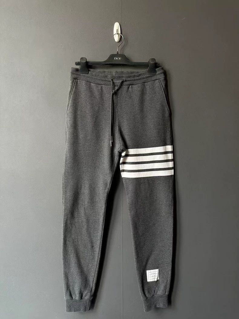 Thom Browne Thom Browne Size 2 Dark gray knitted sweatpants 2505-Nexta Size US 29 - 1 Thumbnail