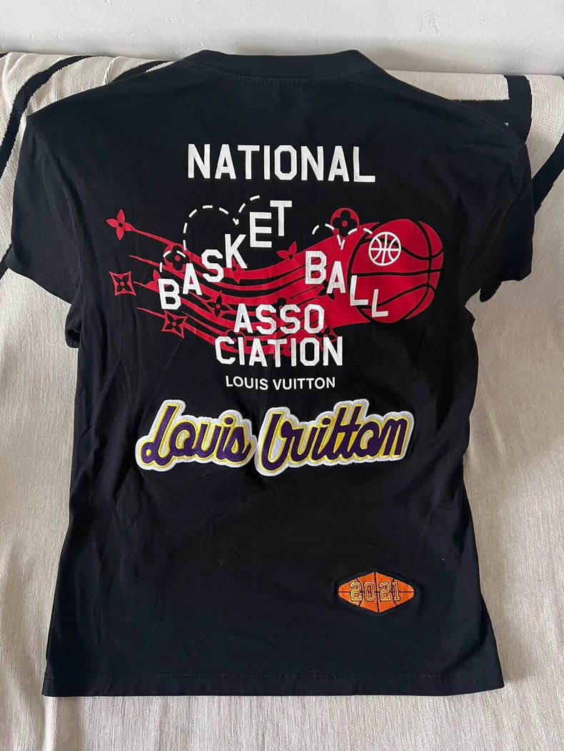 Louis Vuitton Louis Vuitton NBA Co-branded Short Sleeve Size US M / EU 48-50 / 2 - 3 Thumbnail