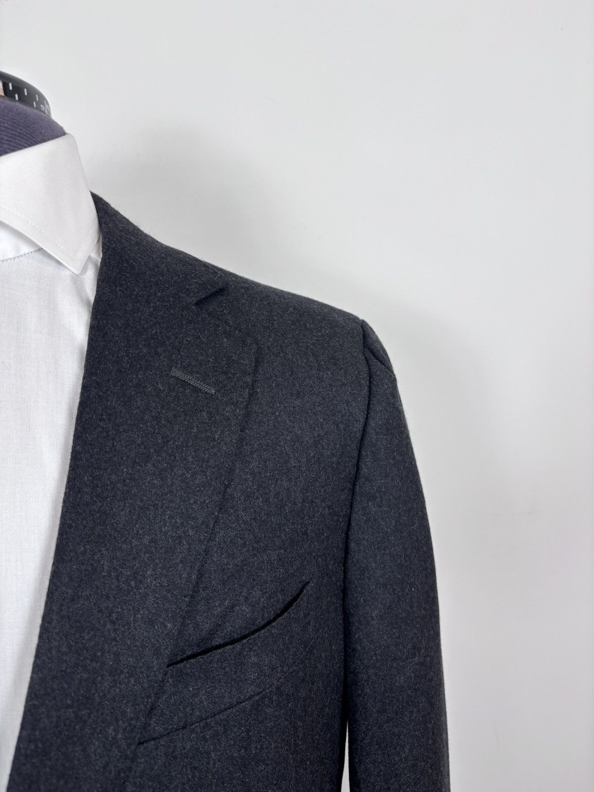 Suitsupply Suitsupply Men’s Charcoal Gray Wool Blazer Jacket 2-Buttons Size 42R - 4 Thumbnail
