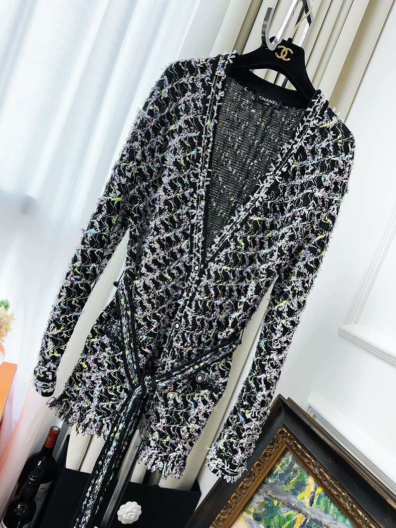Chanel Chanel 22p black background illusion wavy tassel knitted c Size XXS / US 00 / IT 34 - 1 Thumbnail