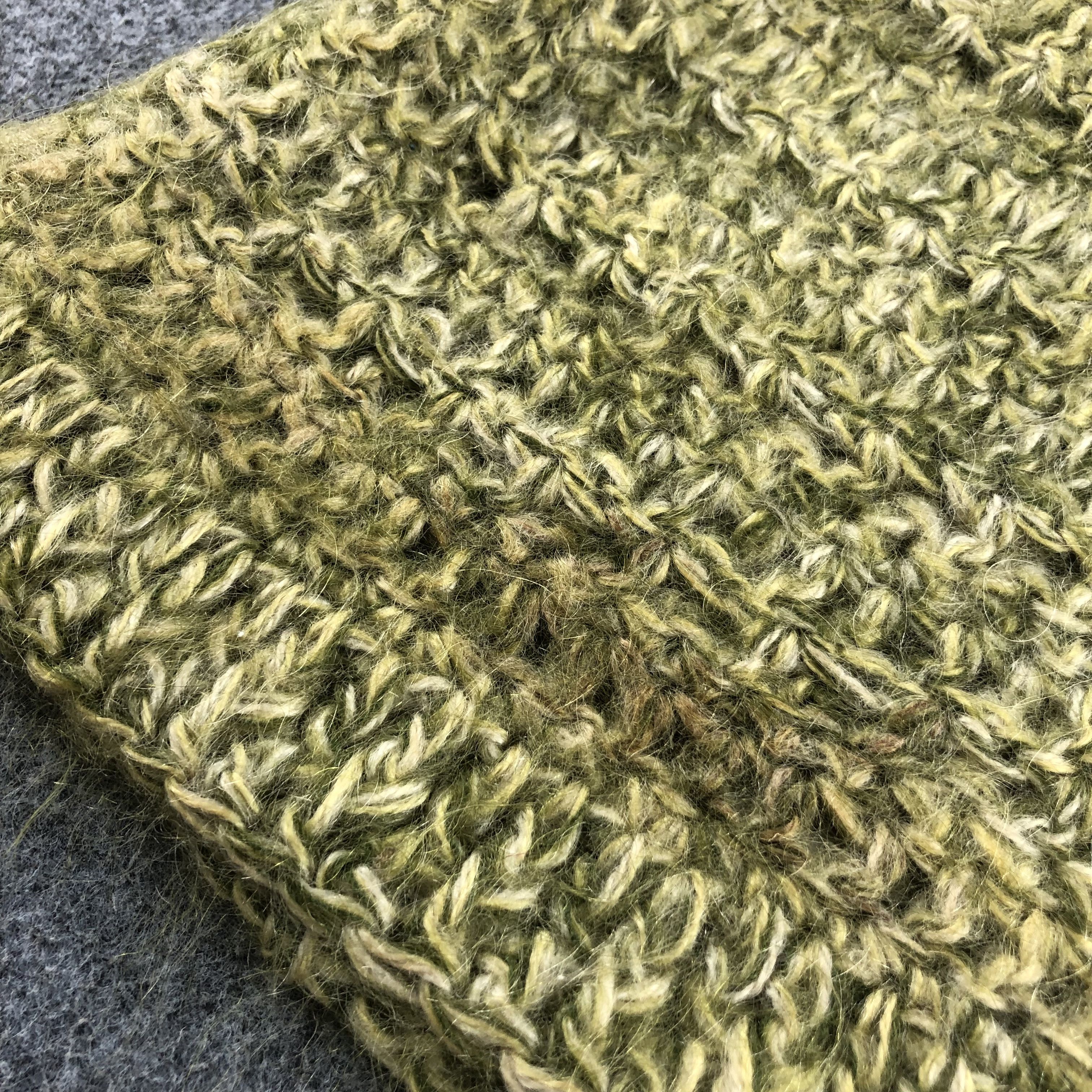 Vintage Unknown Green Knitted Beanie Snowcap Snow Hat B378 Size ONE SIZE - 4 Thumbnail