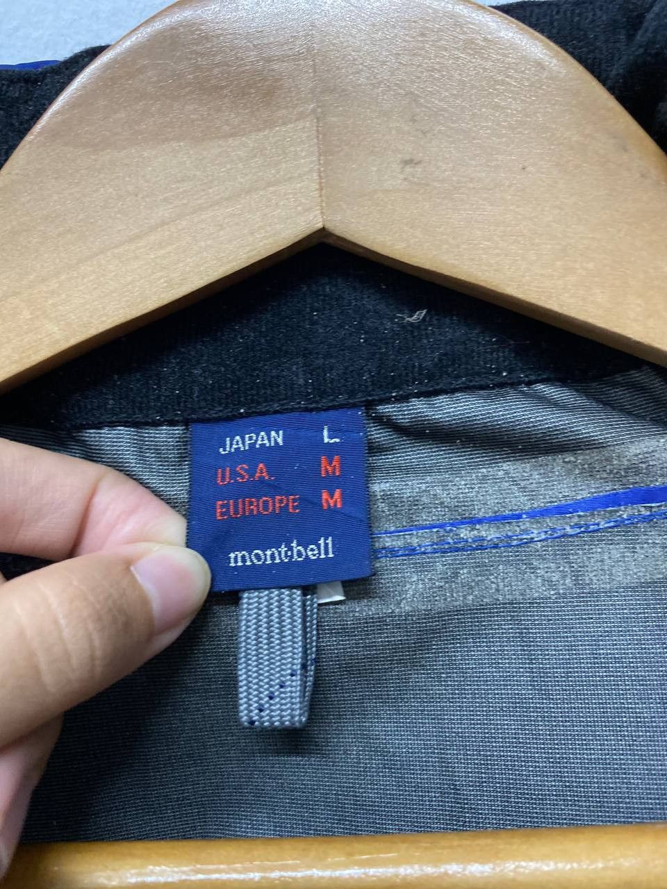 Montbell vintage mont bell waterproof jacket foldable hoody Size US M / EU 48-50 / 2 - 4 Thumbnail
