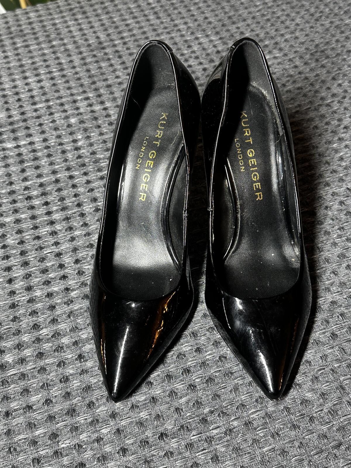 Kurt Geiger Kurt Geiger Black Patent Leather Pointed Toe Pumps Size US 4.5 / IT 34.5 - 1 Thumbnail