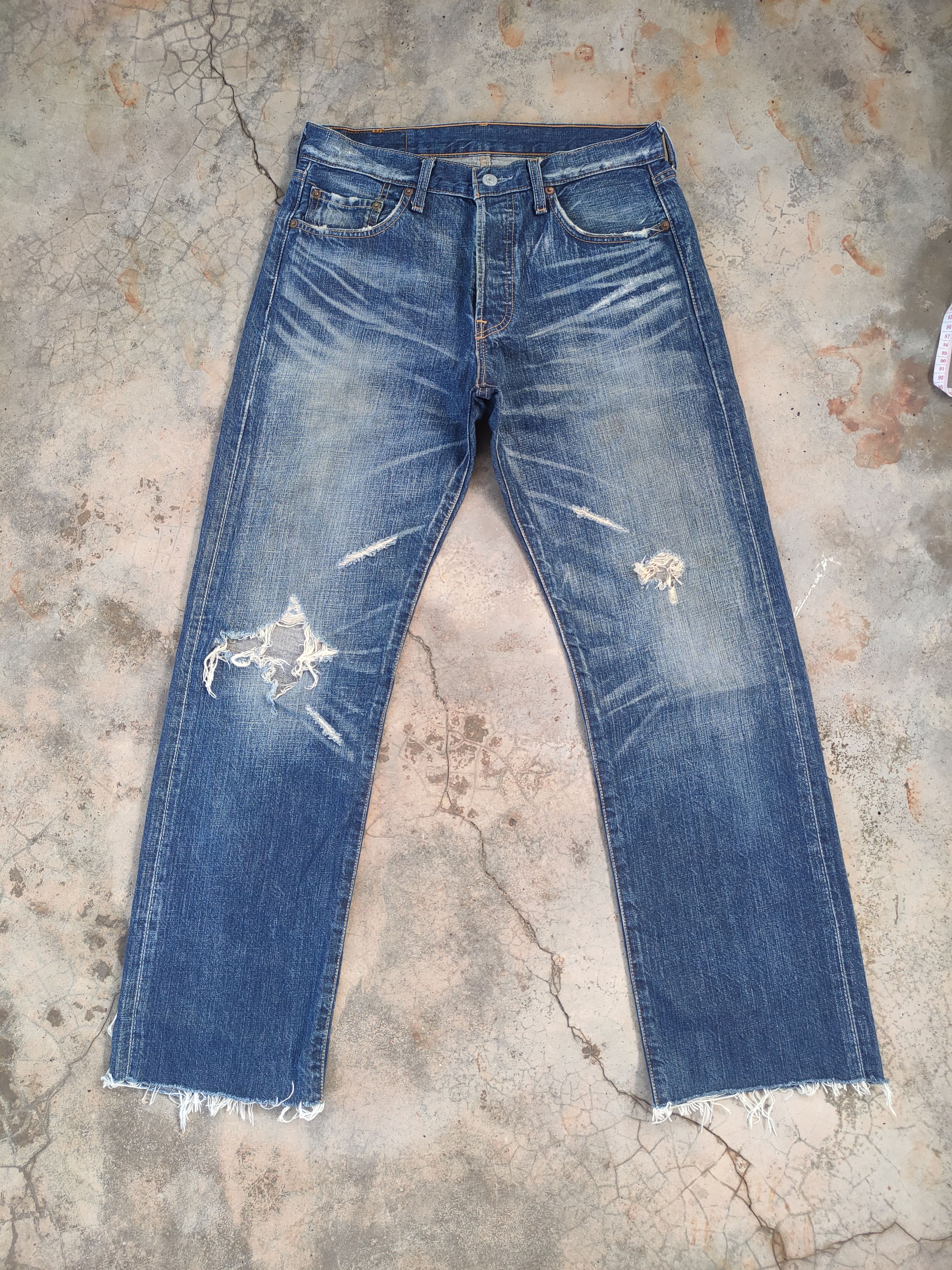Levi's Vintage Clothing W30 VINTAGE LEVI'S 501 FADED DISTRESSED JEAN PANTS Size US 30 / EU 46 - 2 Thumbnail