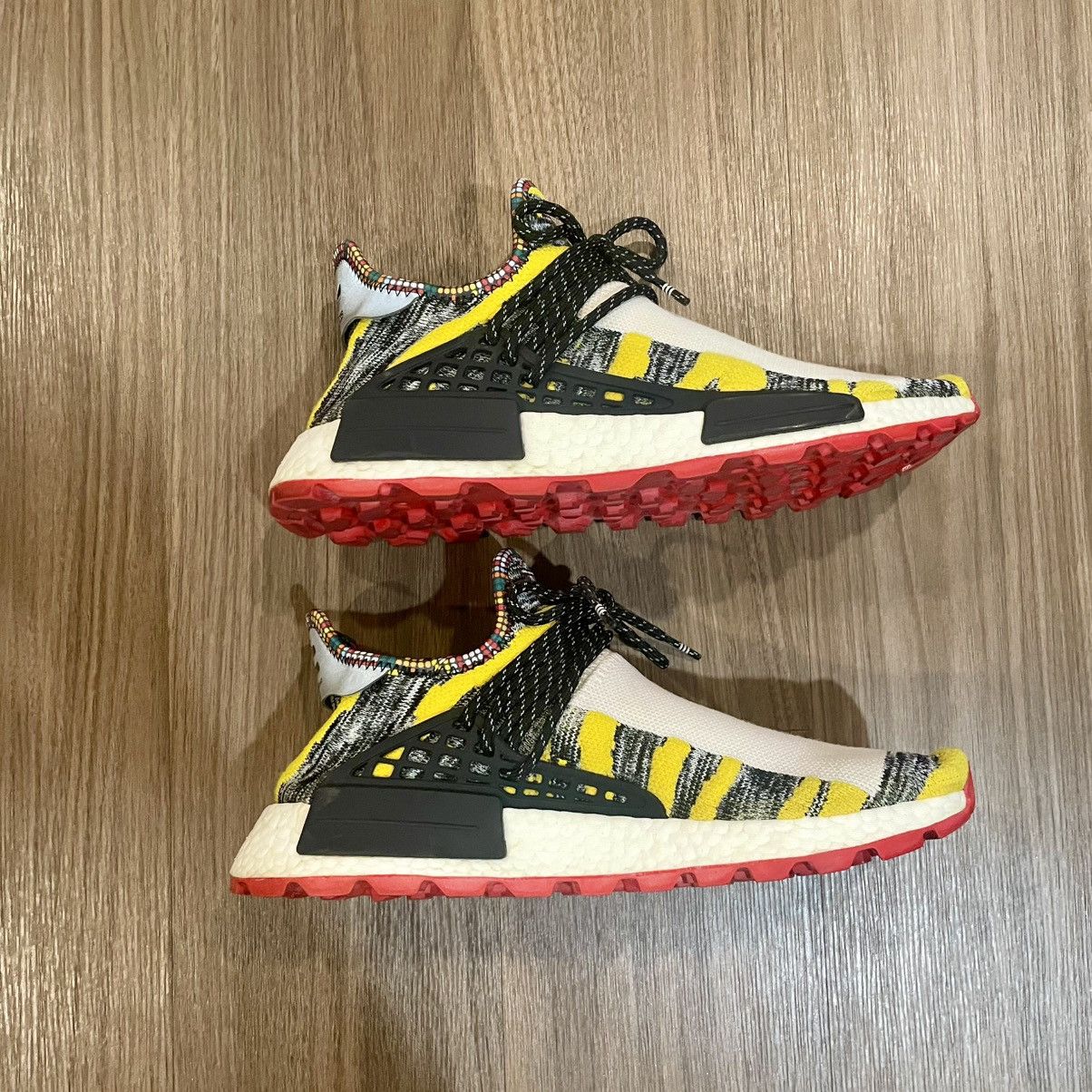 Adidas × Pharrell adidas NMD Hu Pharrell Solar Pack Red Size US 10 / EU 43 - 4 Thumbnail