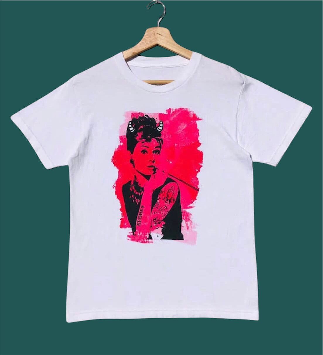 Band Tees 🔥Accept Binding Offer🔥 Audrey Hepburn Size US S / EU 44-46 / 1 - 1 Thumbnail