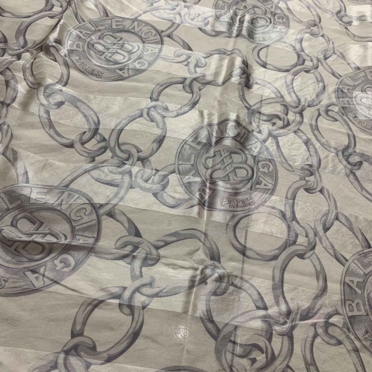 Balenciaga Balenciaga Chain Printed Silk Scraves Size ONE SIZE - 4 Thumbnail