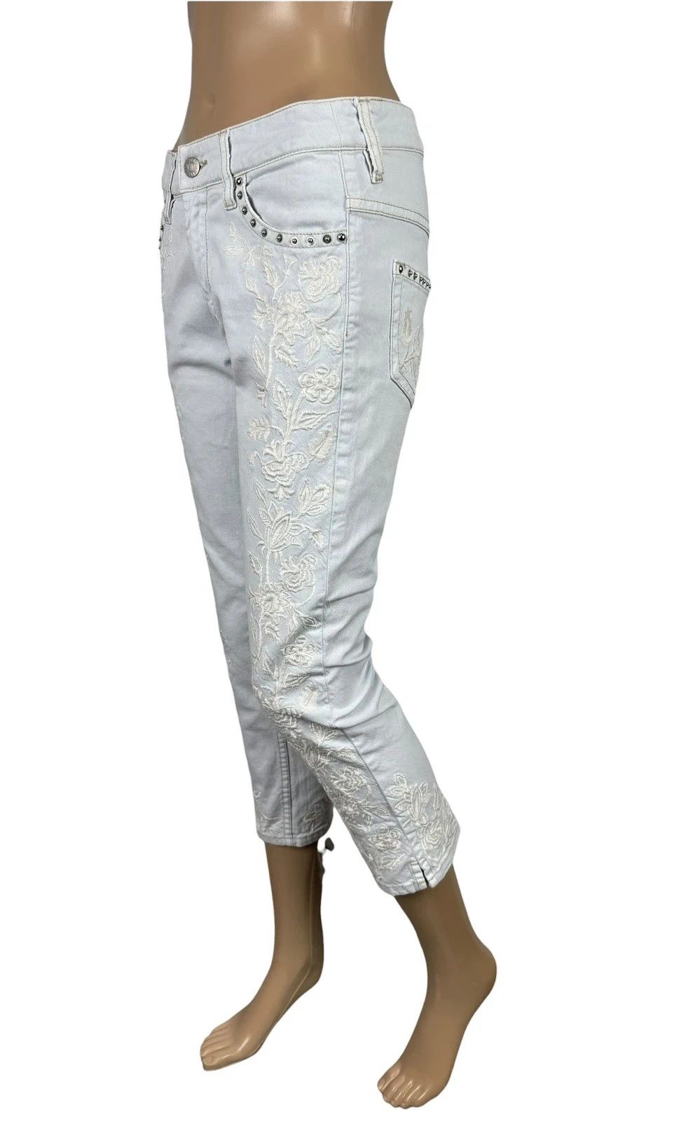 Isabel Marant Isabel Marant Crop Embroidery Jeans size 36 Size 26" / US 2 / IT 38 - 1 Thumbnail