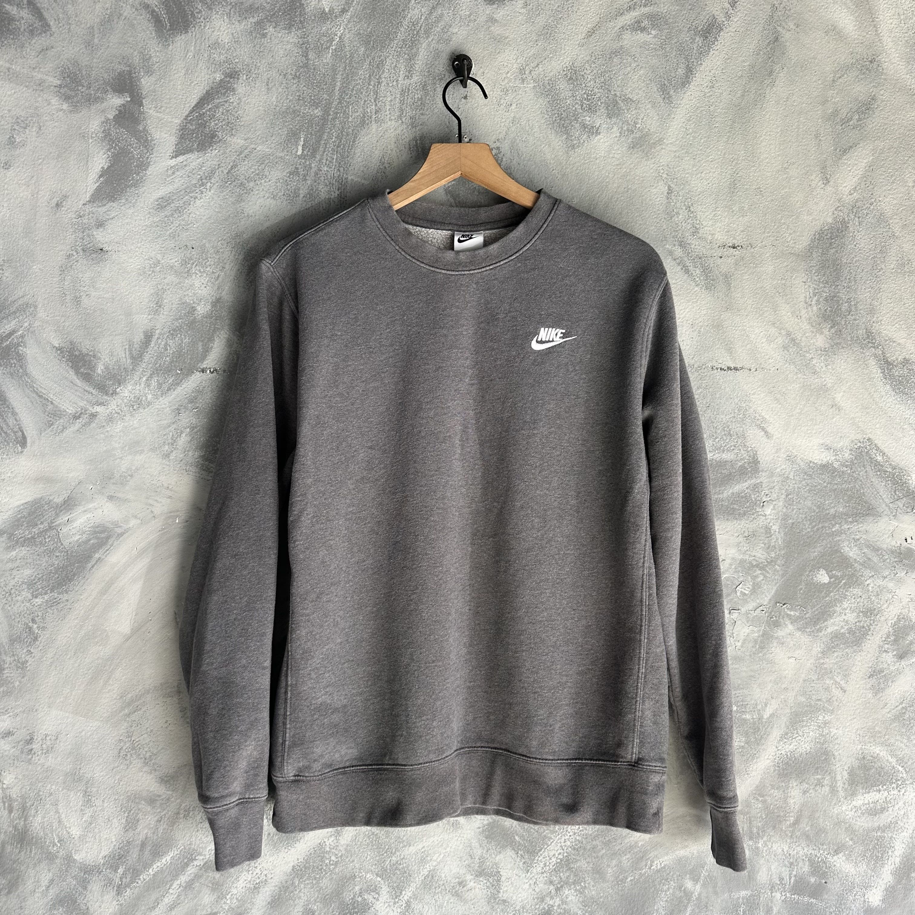 Nike Nike Mens Club Fleece Crewneck Sweatshirt Gray Swoosh Size US S / EU 44-46 / 1 - 1 Thumbnail