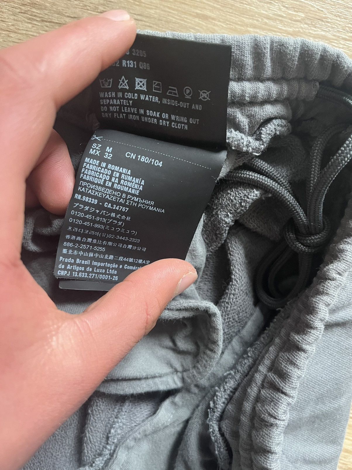 Prada Prada grey sweatpants luxury fashion highend streetwear Size US 32 / EU 48 - 7 Thumbnail