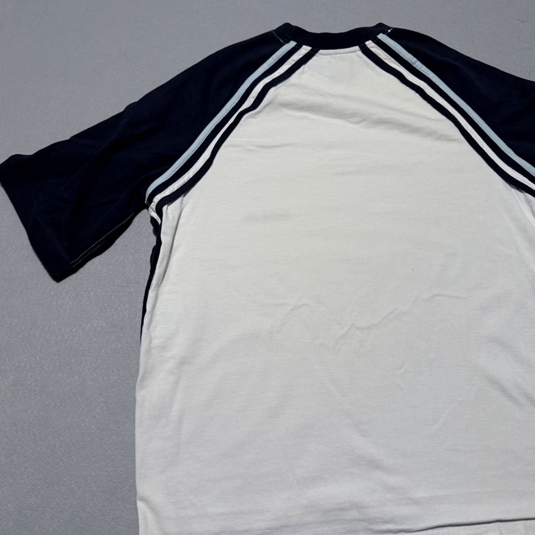 Sean John Sean John T-Shirt Men Navy White Crown Logo Short Sleeve Small - Vintage? No - Cotton Crew Neck Lightweight Solid White/Navy Logo T-Shirt Men XS/S Size US S / EU 44-46 / 1 - 5 Thumbnail