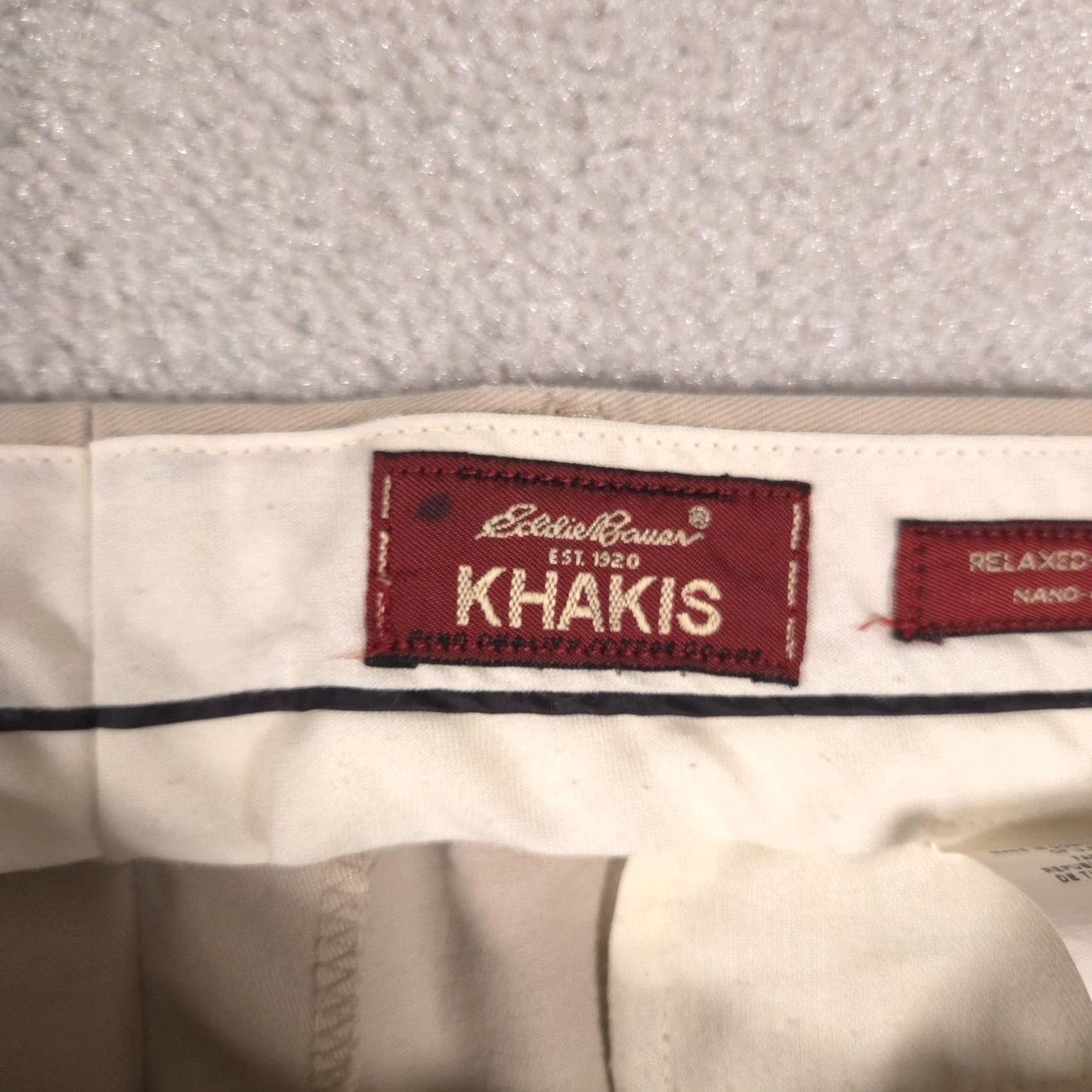 Eddie Bauer Eddie Bauer Khakis Chino Pants Mens 40x29 Beige Relaxed Fit Pleated Cuffed Vintage No Size US 40 / EU 56 - 6 Thumbnail