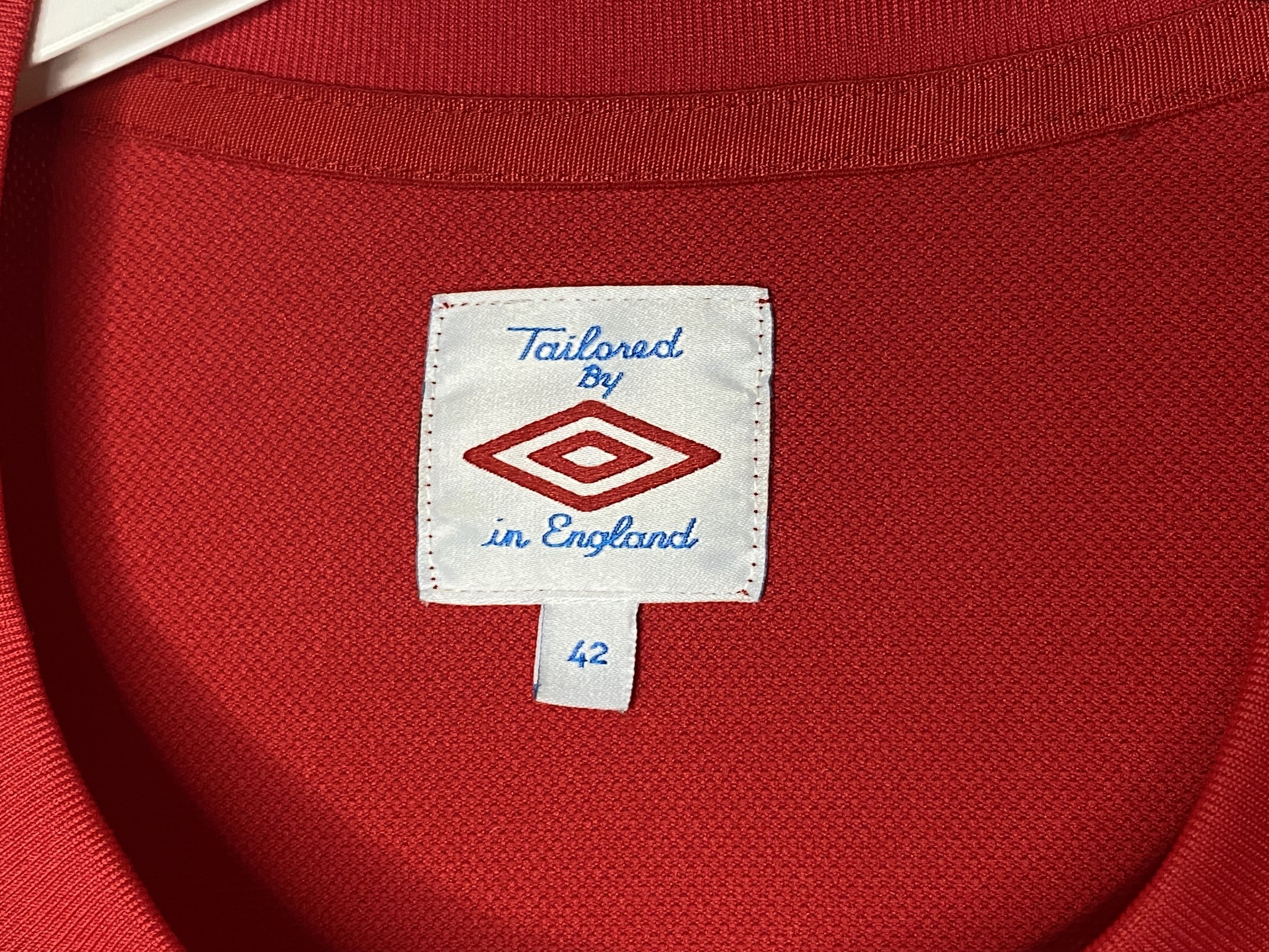 Umbro ENGLAND TEAM 2010 2012 AWAY FOOTBALL SHIRT SOCCER JERSEY Size US L / EU 52-54 / 3 - 3 Thumbnail