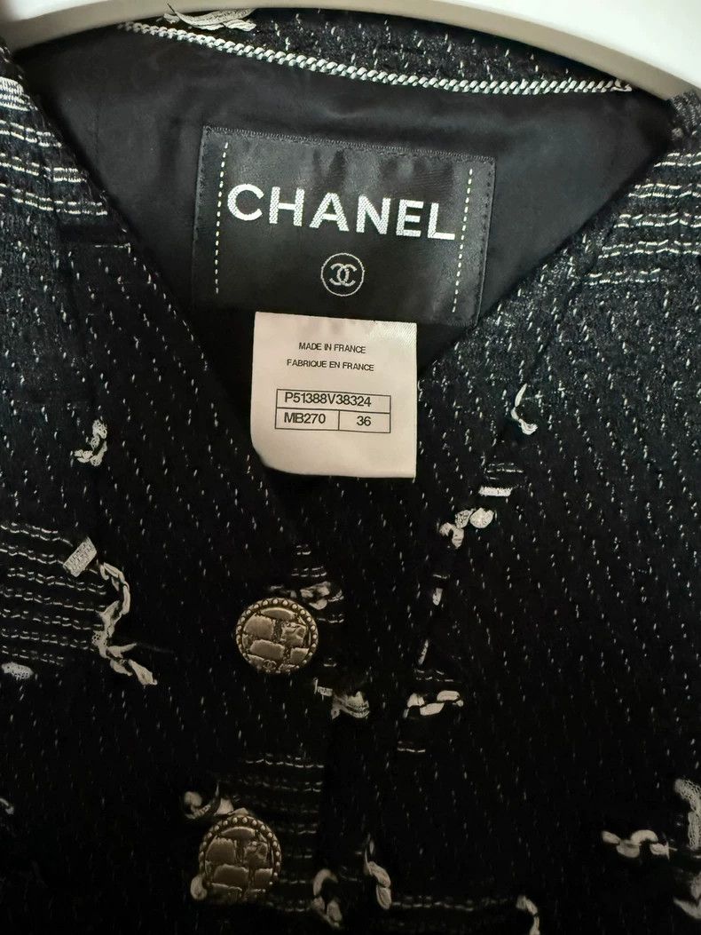 Chanel Chanel Feminist series black jacket 2504-Nextarrow Size XS / US 0-2 / IT 36-38 - 3 Thumbnail