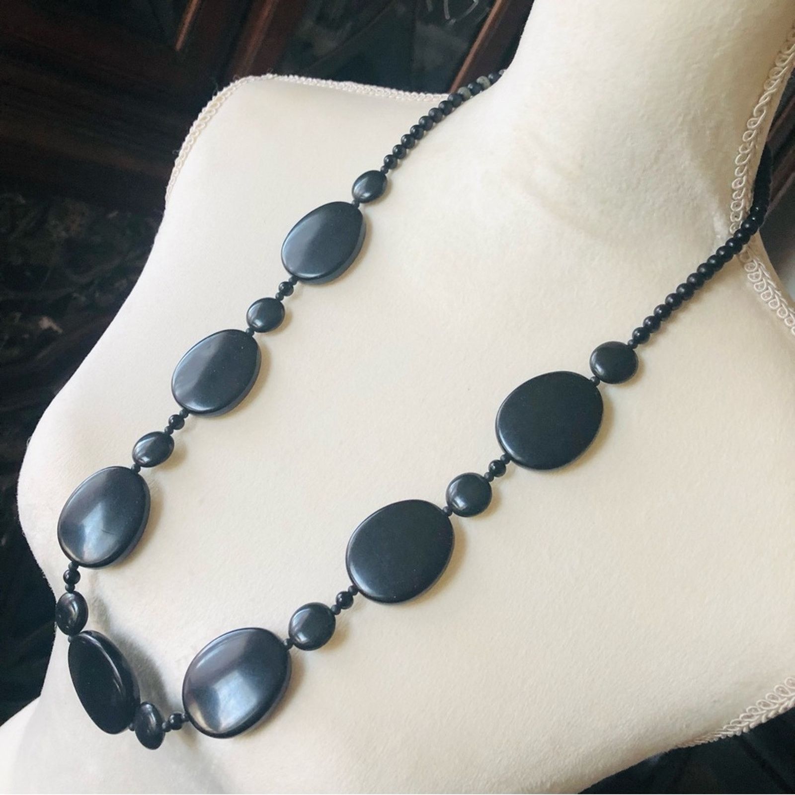 Jewelry Bold black resin disc wood bead necklace Size ONE SIZE - 4 Thumbnail