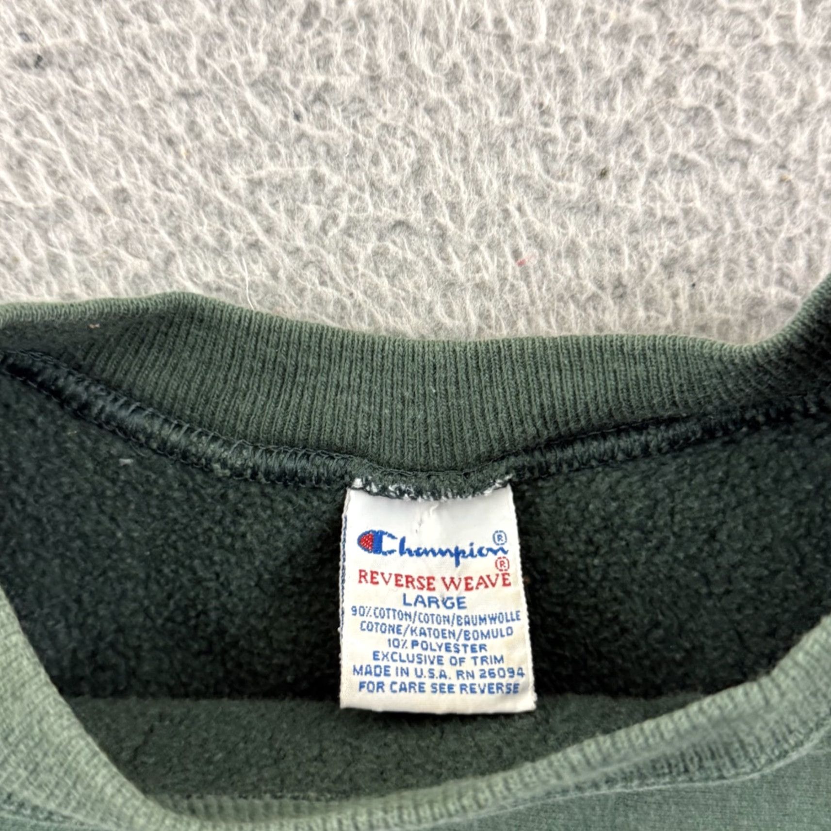 Champion VINTAGE Champion Reverse Weave Sweatshirt Mens Large Green Logo 90s Pullover Size US L / EU 52-54 / 3 - 6 Thumbnail