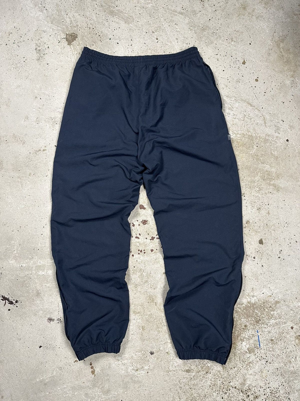 Adidas Vintage Y2K Adidas Baggy Navy Track Pants Loose rare Size US 34 / EU 50 - 2 Thumbnail