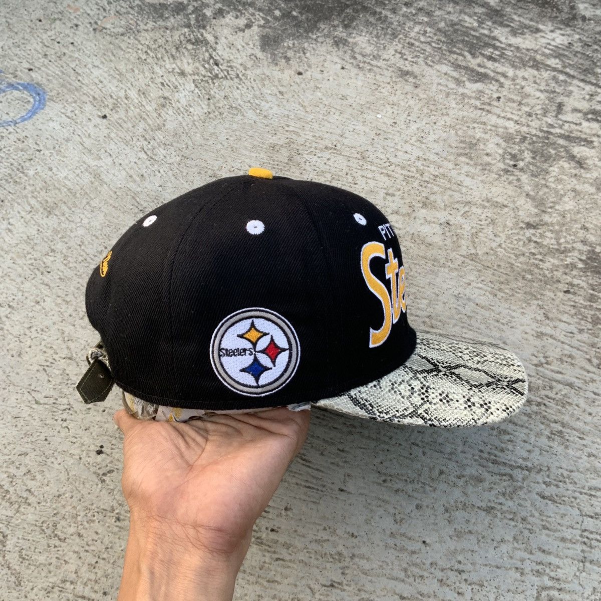 Rsvp Gallery Rsvp x Mitchell & Ness pittsburgh steelers snake brim Size ONE SIZE - 6 Thumbnail