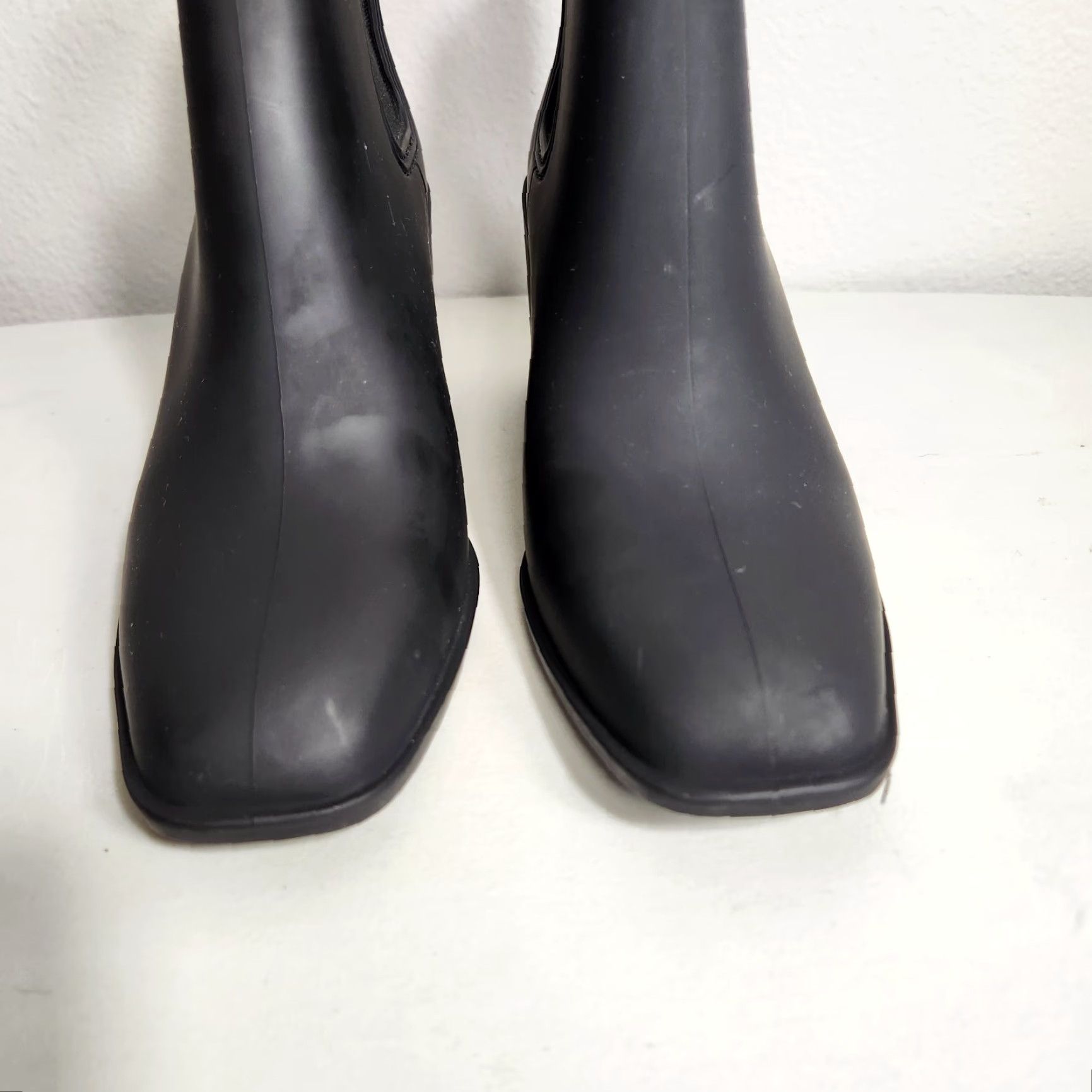 Jeffrey Campbell Jeffrey Campbell Womens Black Hurricane Heeled Chelsea Rain Booties-Size 10 Size US 10 / IT 40 - 6 Thumbnail