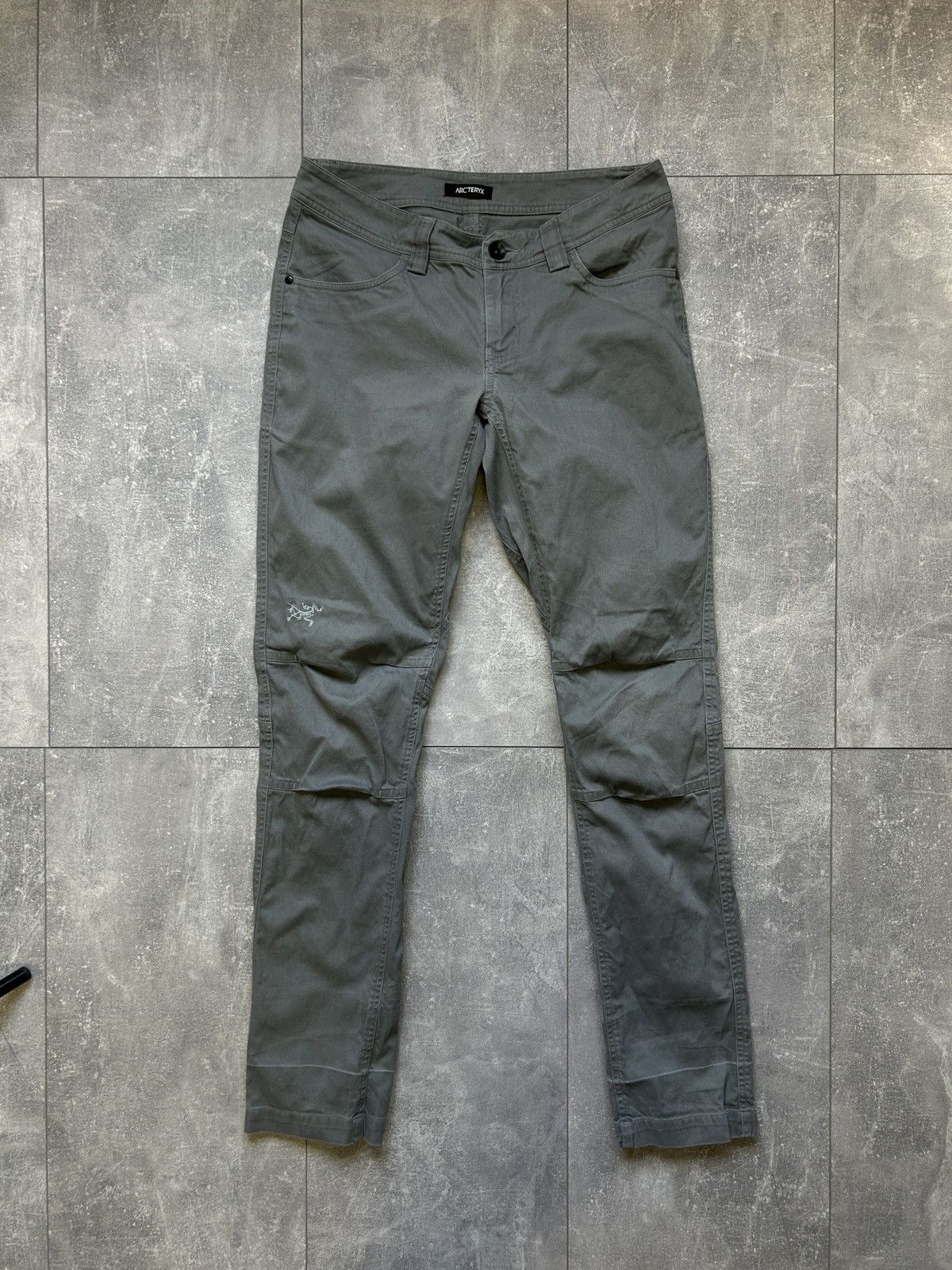 Arc'teryx Women’s Arcteryx Outdoor velvet pants corduroy cargo Size 28" / US 6 / IT 42 - 1 Thumbnail