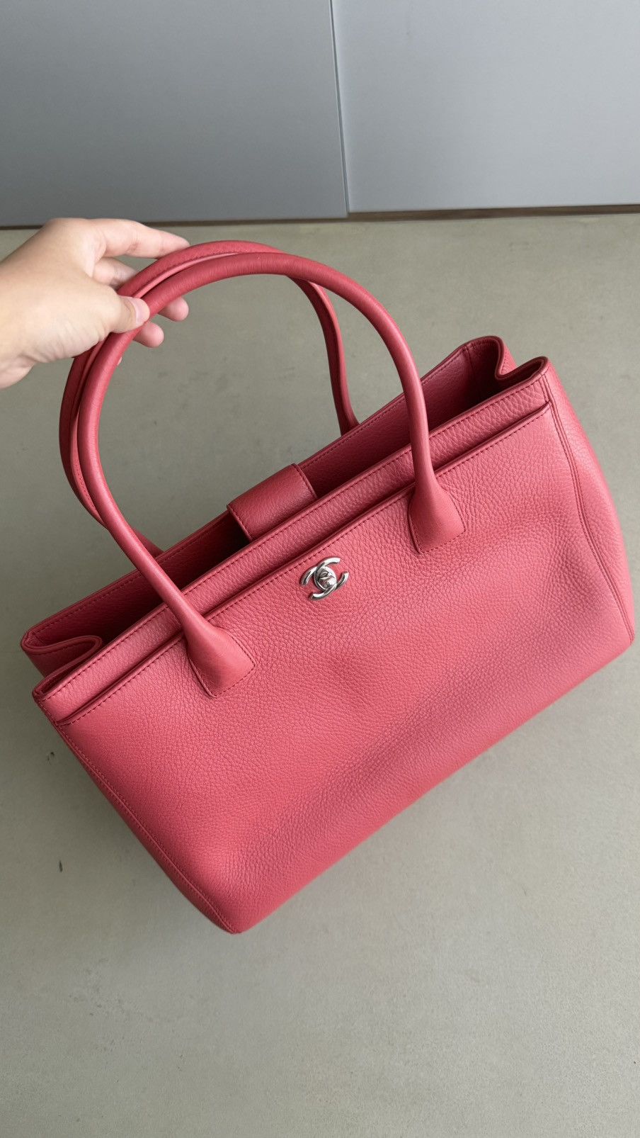 Chanel Chanel Cerf Executive 2 Way Leather Tote Bag Size ONE SIZE - 1 Thumbnail