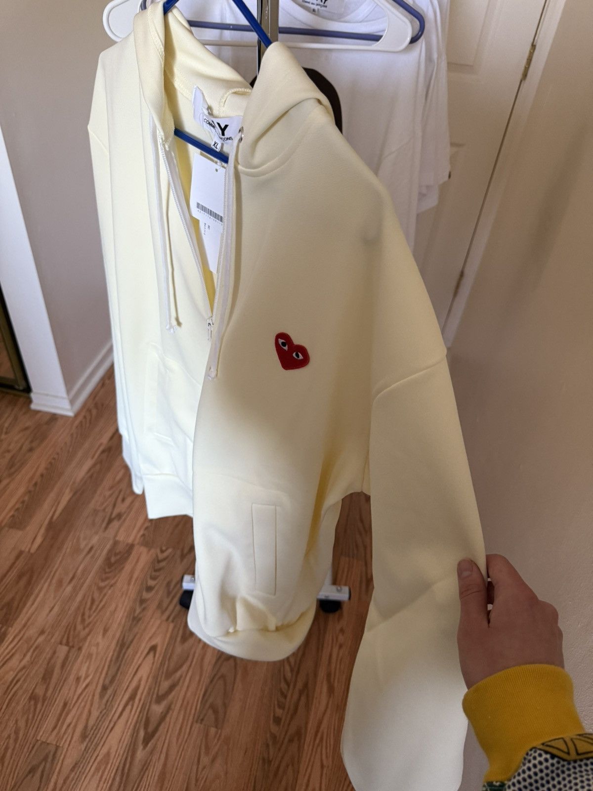 Comme des Garcons PLAY COMME DES GARCONS PLAY Zip Up Hoodie Size US XL / EU 56 / 4 - 8 Thumbnail