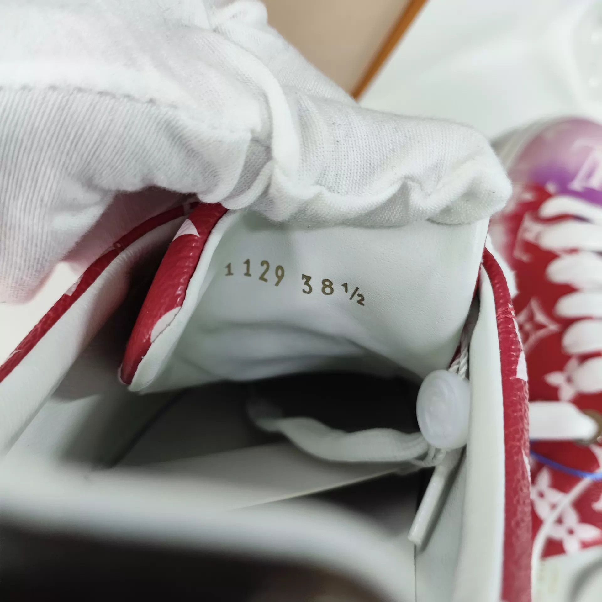 Louis Vuitton LV Monogram Gradient Red Sneaker 38.5 Size US 8 / IT 38 - 3 Thumbnail