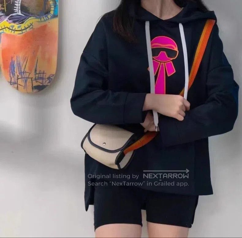 Fendi Fendi Empress Dowager Embroidered Logo Hoodie Size XXS / US 00 / IT 34 - 5 Thumbnail