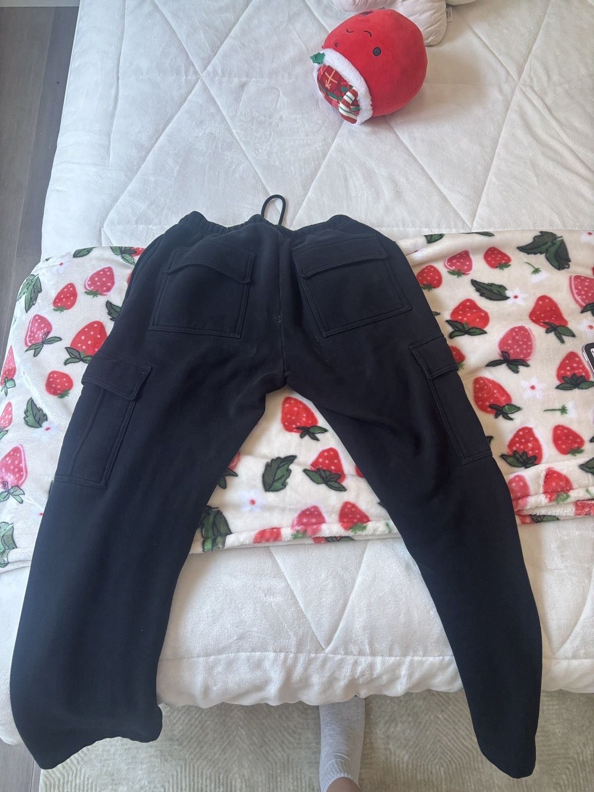 Aritzia Black Aritzia Cargo Sweats Size 26" / US 2 / IT 38 - 4 Thumbnail