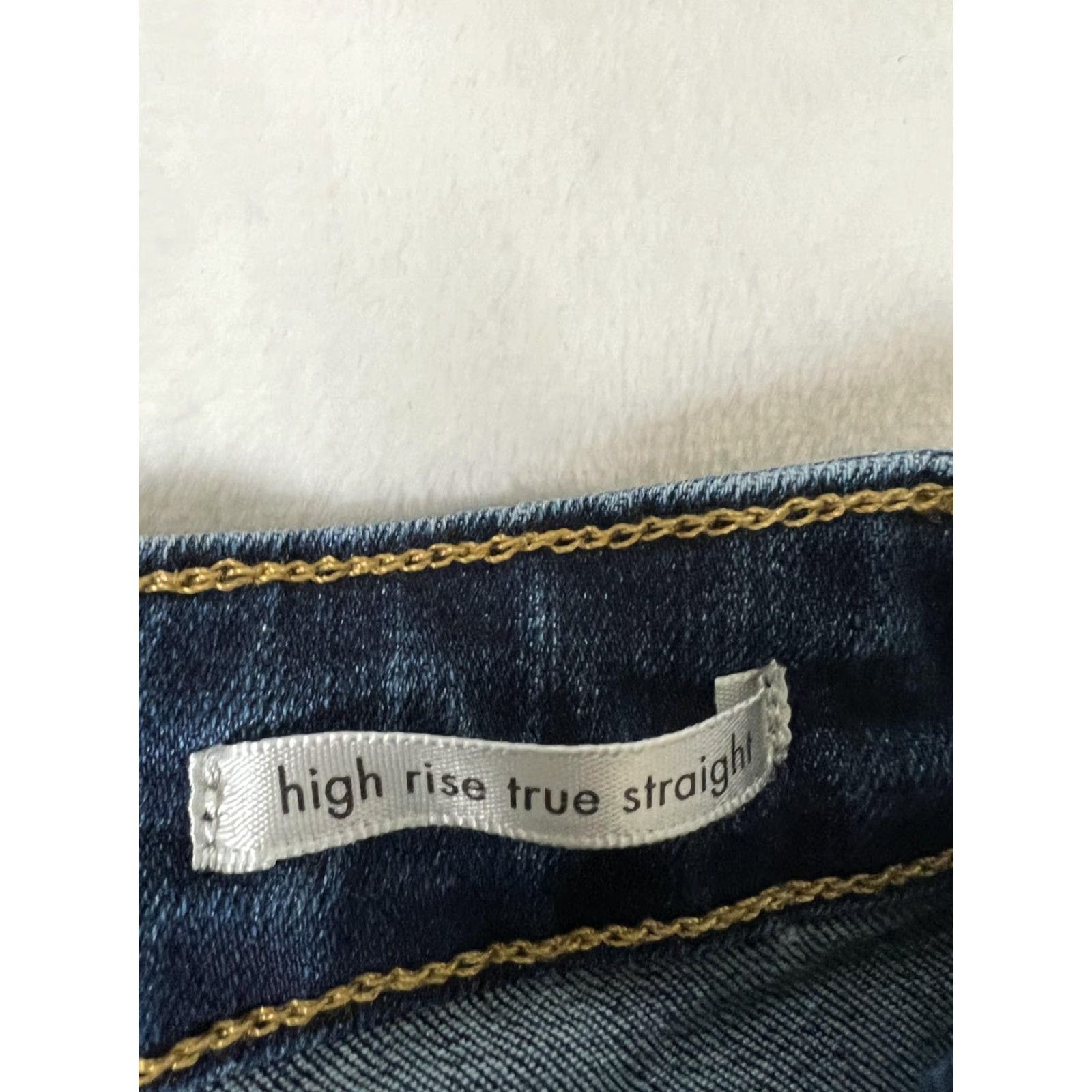Wrangler Wrangler Jeans Womens 6x34 High Rise True Straight Denim Medium Wash Stretch 5-Pocket Blue Regular Waist 26 in Inseam 34 in Size 28" / US 6 / IT 42 - 4 Thumbnail
