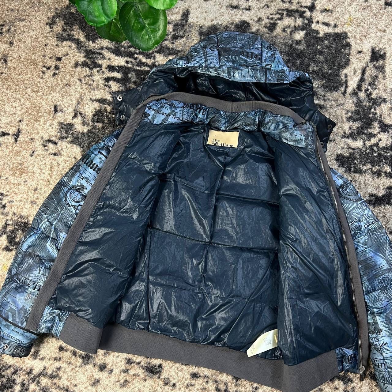 John Galliano John Galliano Rare Newspaper Designer Puffer Down Jacket Size S / US 4 / IT 40 - 8 Thumbnail