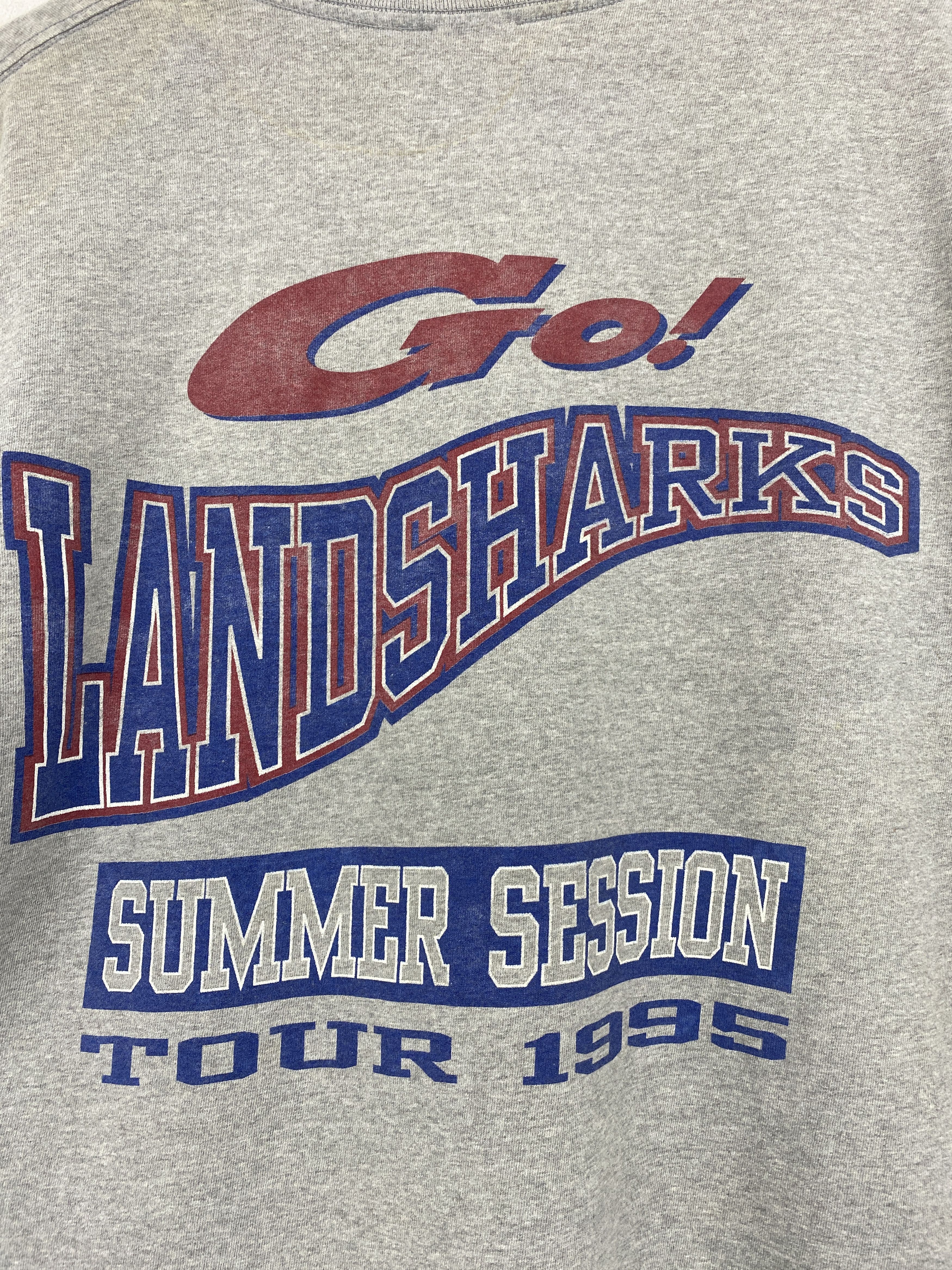 Vintage Vintage 90s Jimmy Buffet Landsharks Tour 1995 Tee TA0601 Size US L / EU 52-54 / 3 - 6 Thumbnail
