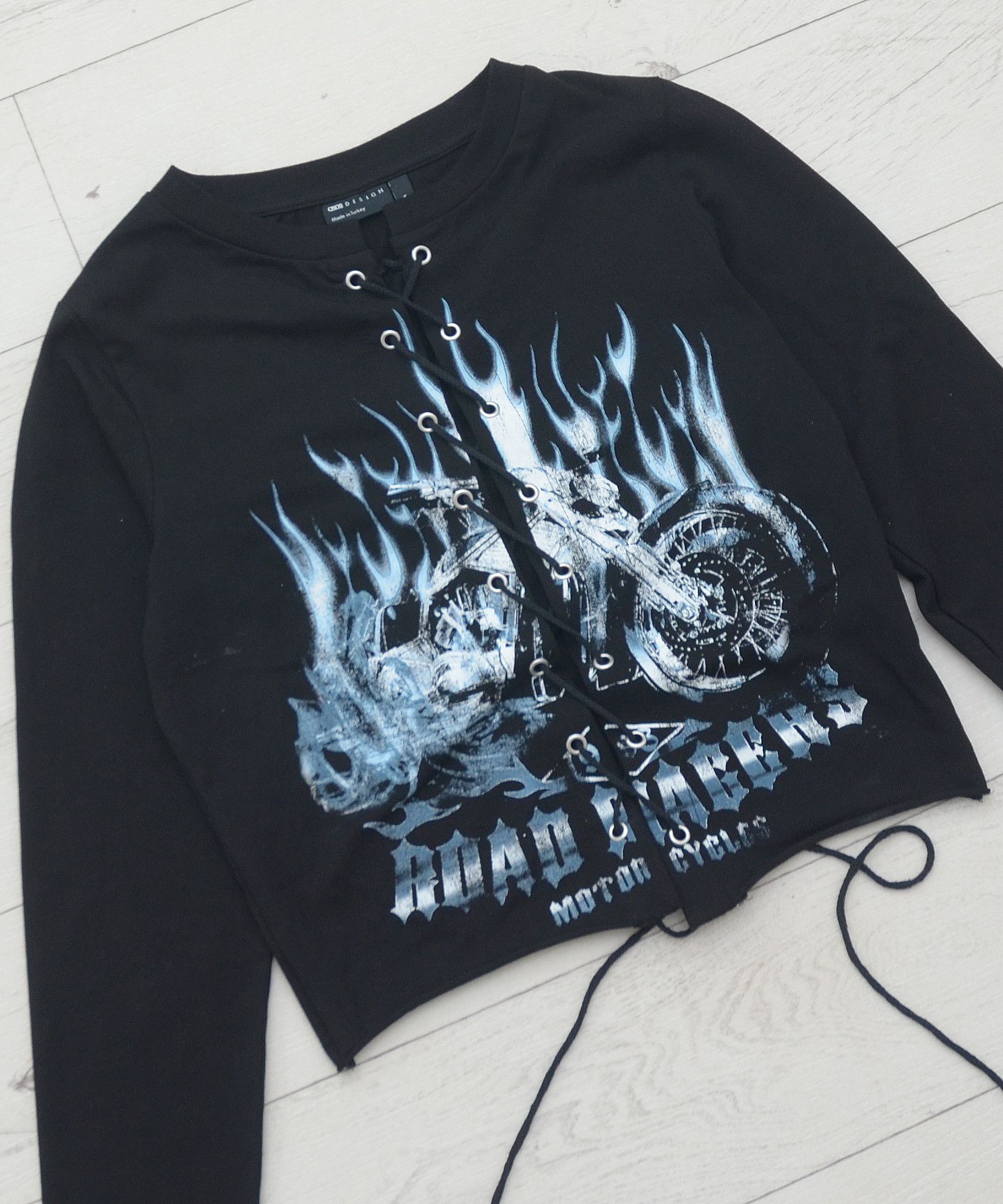 Asos × Vintage ASOS DESIGN Long sleeve top lace up and Rock Graphic Y2K Size US M / EU 48-50 / 2 - 5 Thumbnail
