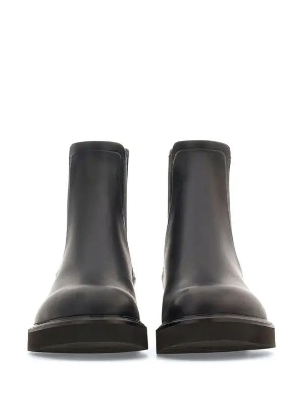 Salvatore Ferragamo o1s1rm0126 Leather Chelsea Boots in Black Size US 10 / EU 43 - 4 Thumbnail