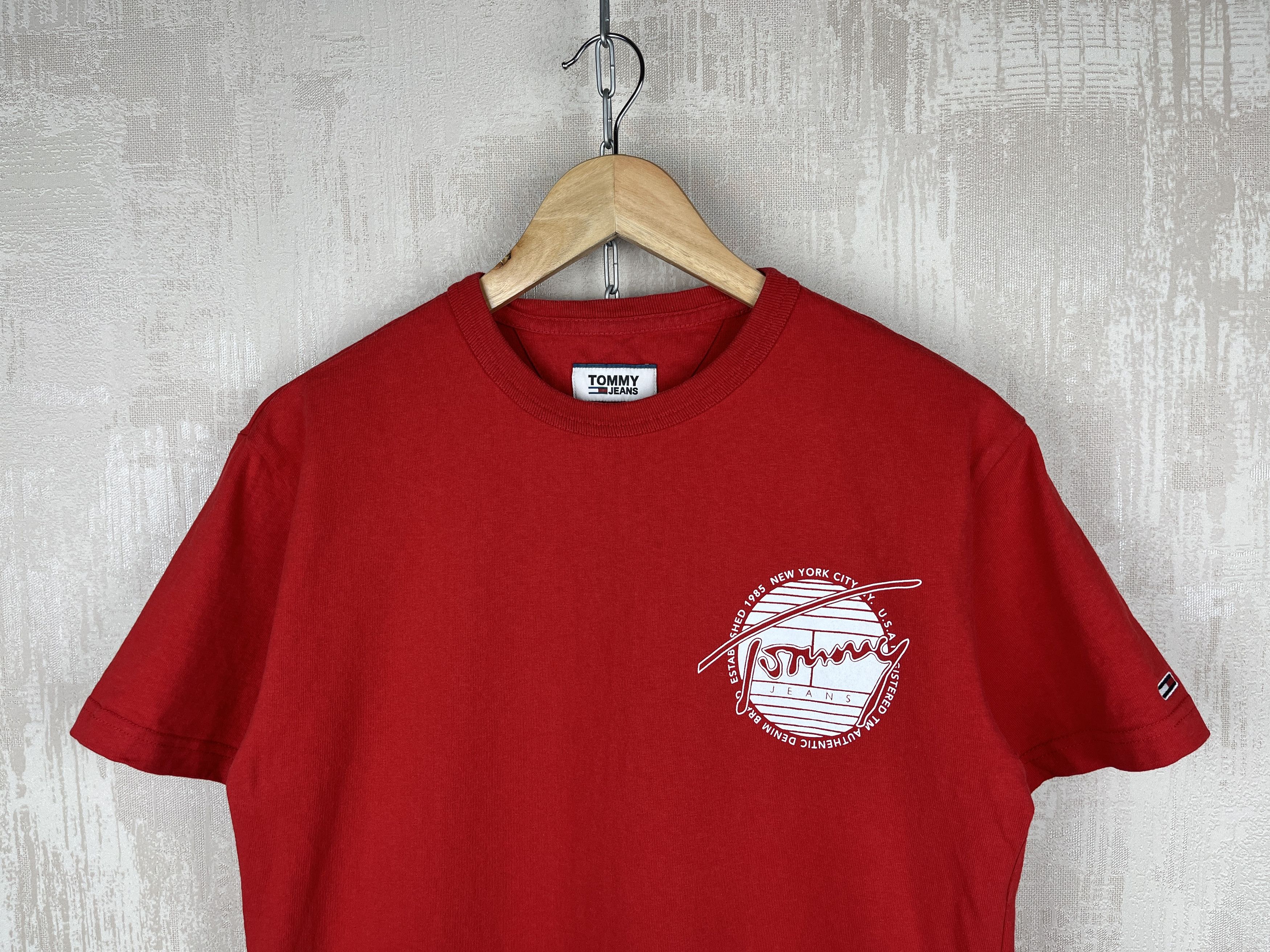 Tommy Hilfiger Tommy Hilfiger Tommy Jeans Big Logo Back T-shirt Size US S / EU 44-46 / 1 - 6 Thumbnail