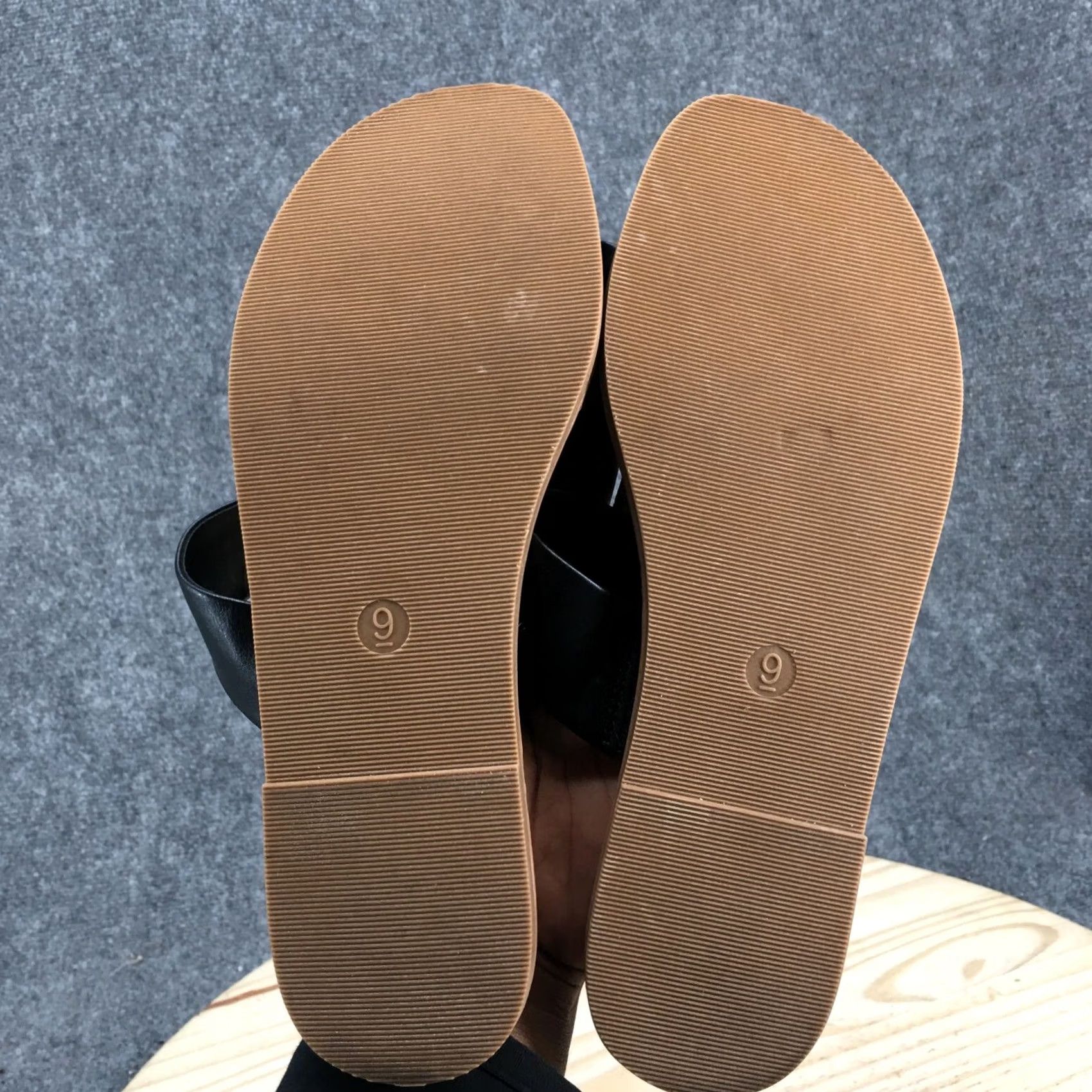 Vintage Universal Thread Sandals Womens 9 Slide Black Faux Leather Slip On Double Strap Size US 9 / IT 39 - 7 Thumbnail