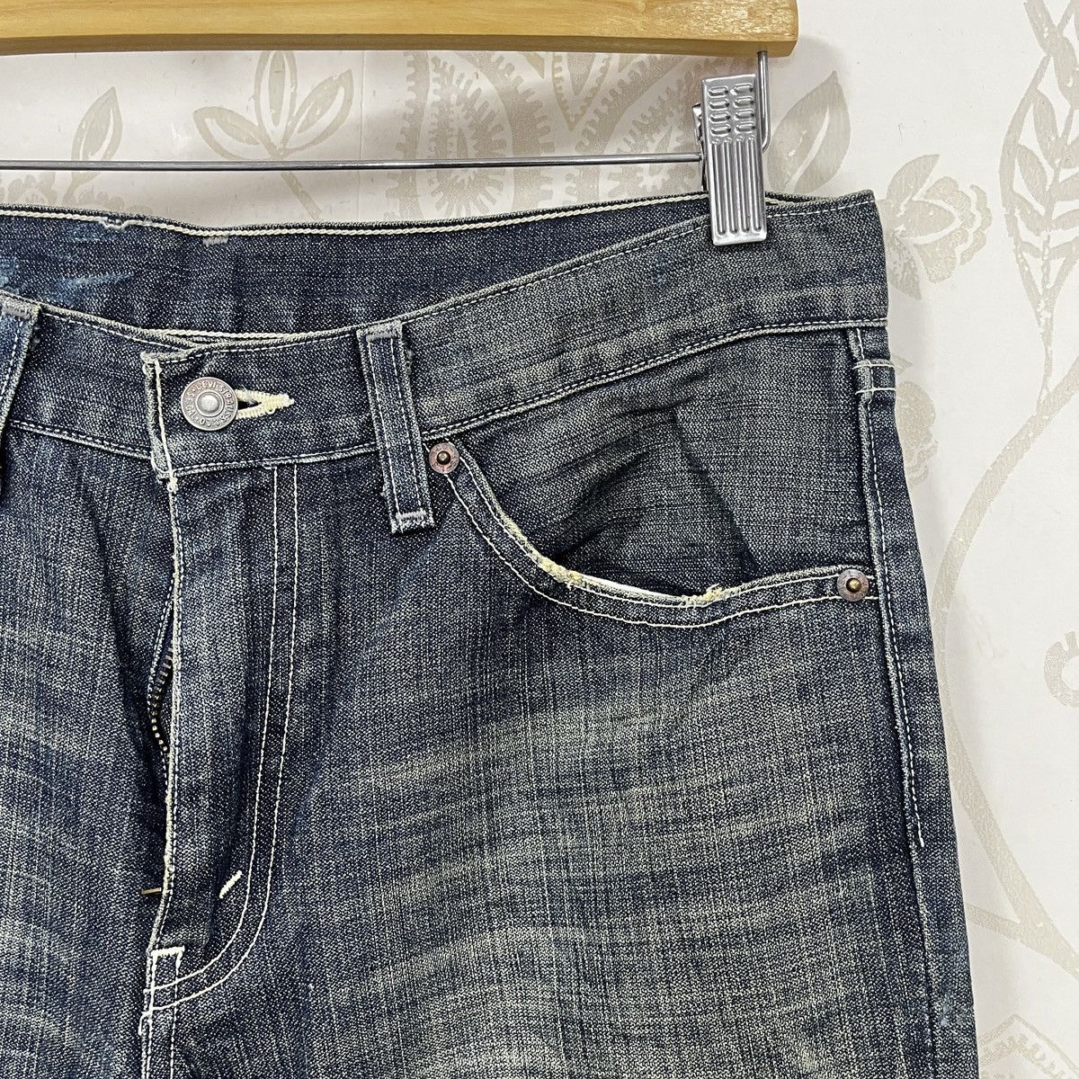 Levi's × Vintage Flared Levis 517 Distressed Denim Faded Blue Size US 33 - 7 Thumbnail