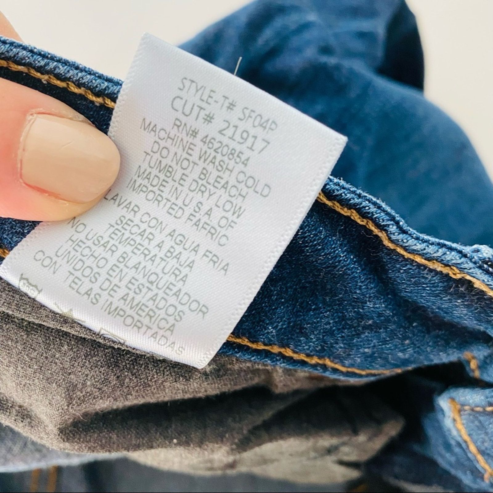 Lululemon JUST BLACK Blue Distressed Ripped Skinny Low Rise Denim Jean Size 27" / US 4 / IT 40 - 5 Thumbnail