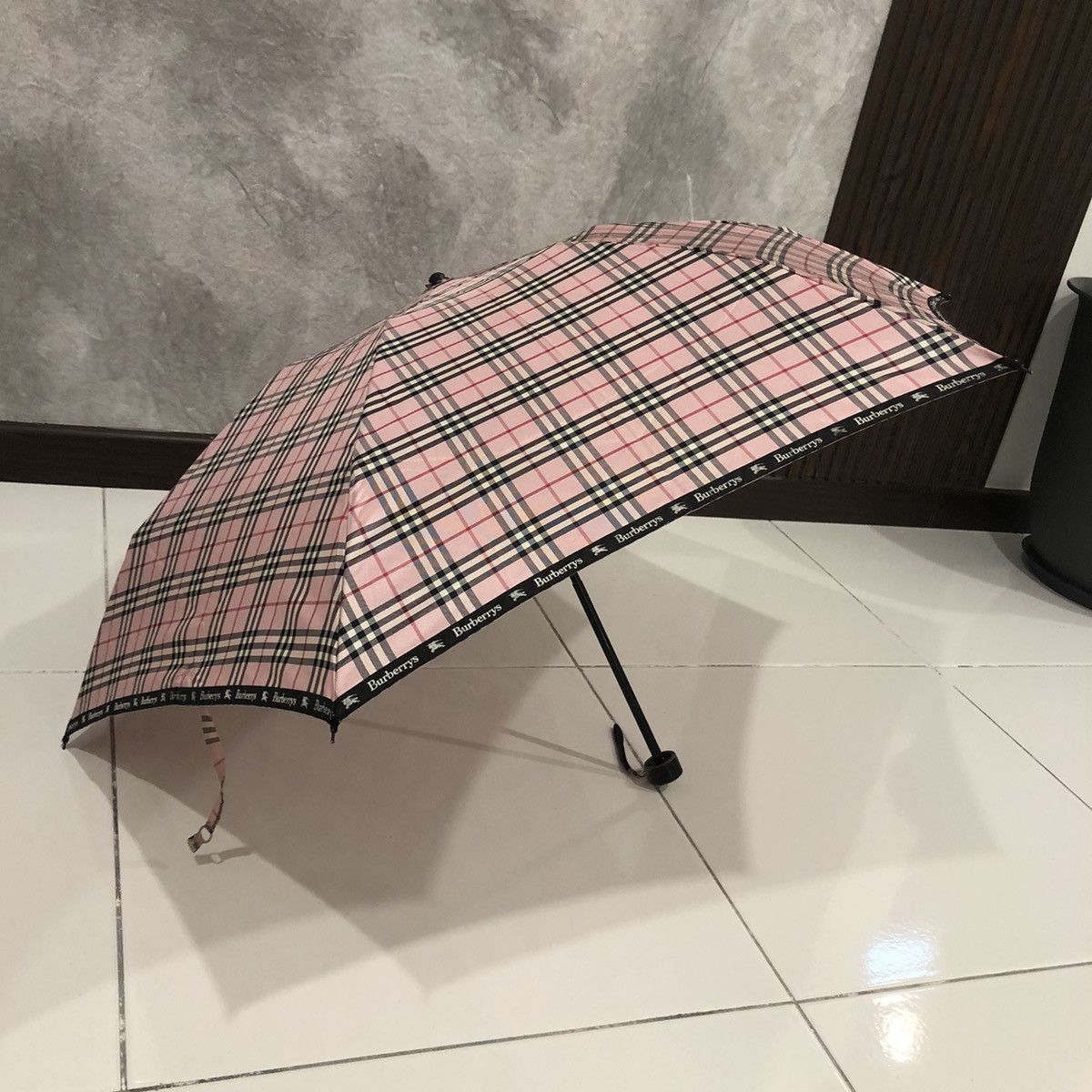 Burberry Burberry's Checked Novacheck Waterproof Folding Umbrella Size ONE SIZE - 6 Thumbnail