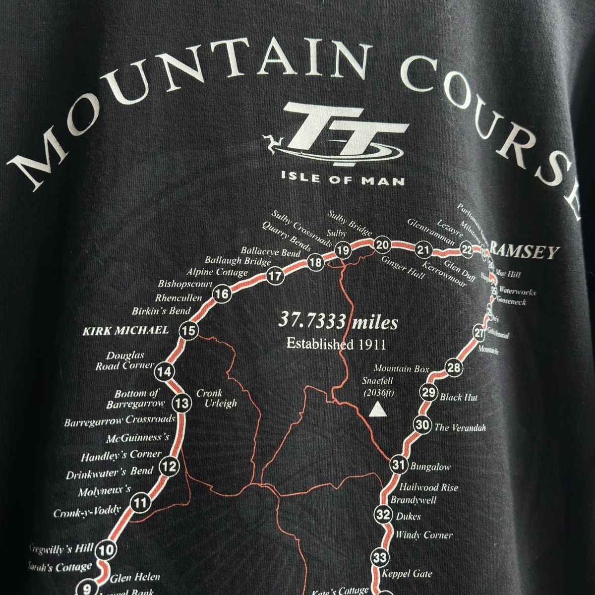 Vintage VINTAGE ISLE OF MAN TT RACING TEE Size US XL / EU 56 / 4 - 7 Thumbnail