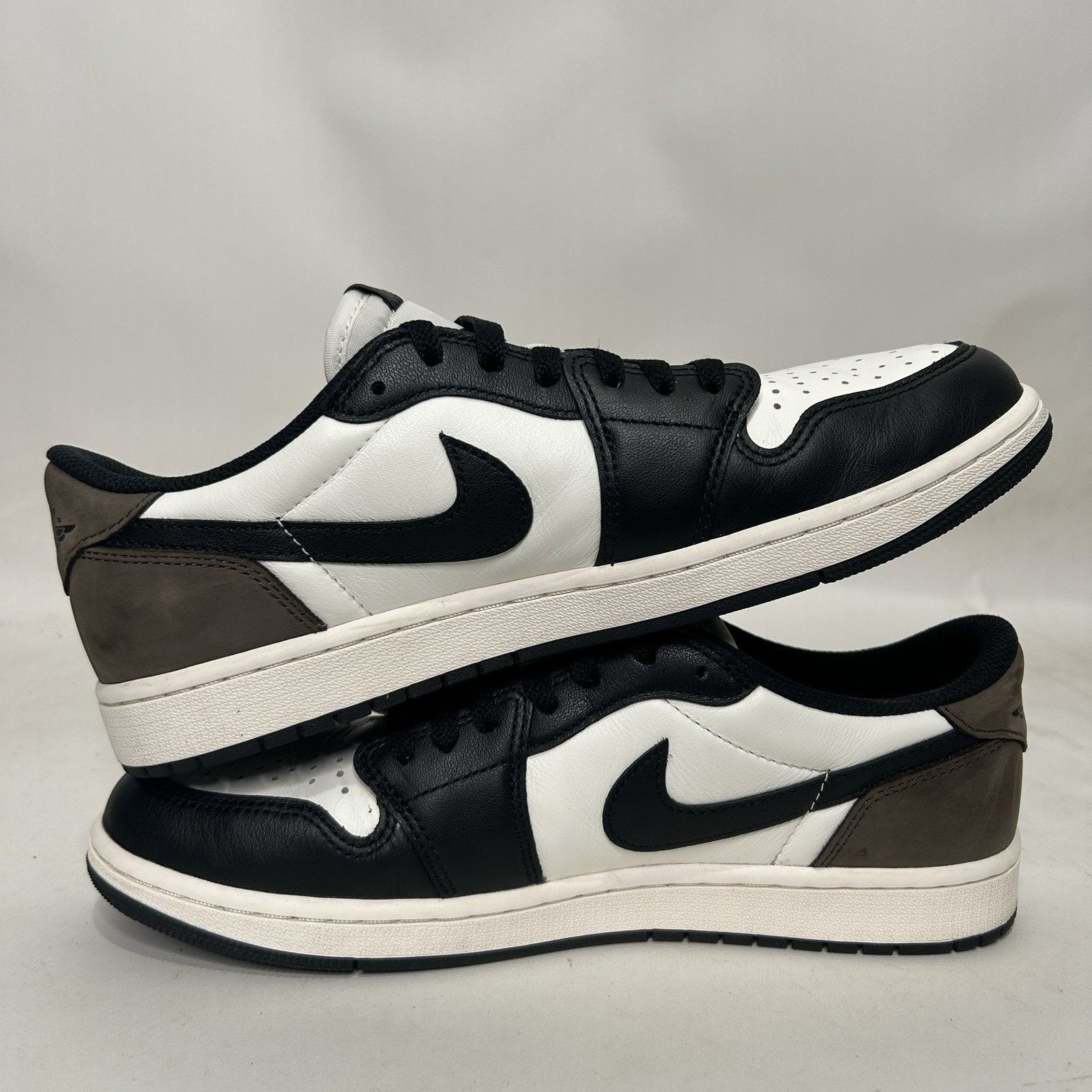 Jordan Brand Nike Air Jordan 1 Retro Low OG “Mocha Brown” Size US 10.5 / EU 43-44 - 3 Thumbnail