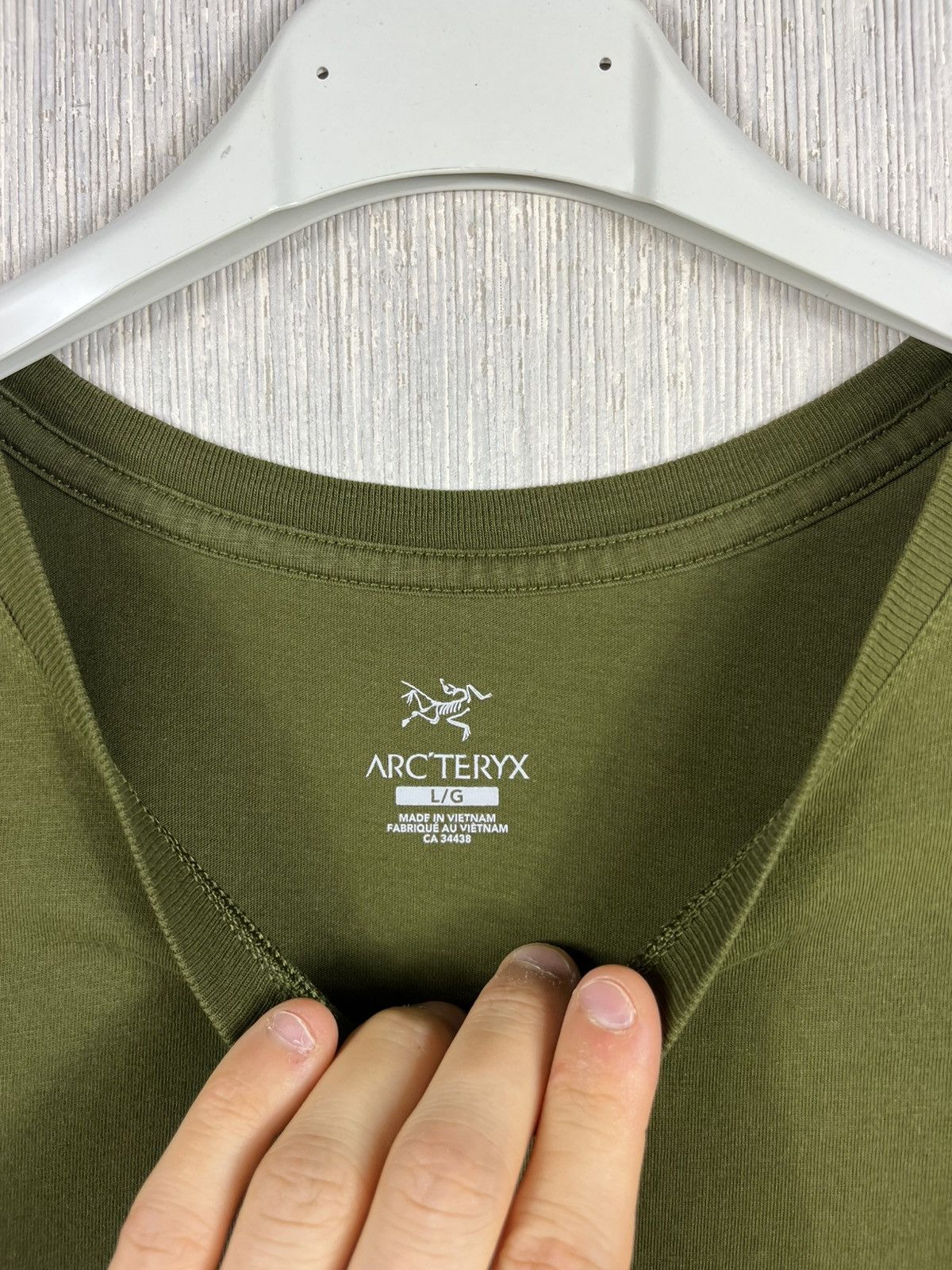 Arc'teryx Arc’teryx big central logo bird arc’word t-shirt ss mens tee Size US L / EU 52-54 / 3 - 9 Thumbnail