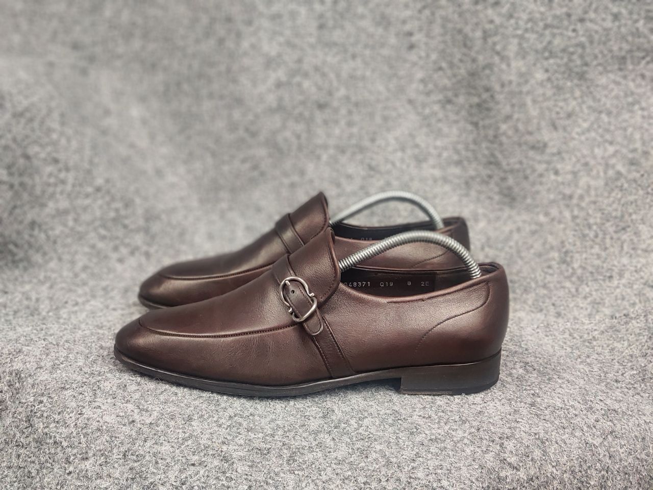 Salvatore Ferragamo Salvatore Ferragamo Terence Apron Toe Loafer Logo Shoes Size US 9 / EU 42 - 8 Thumbnail