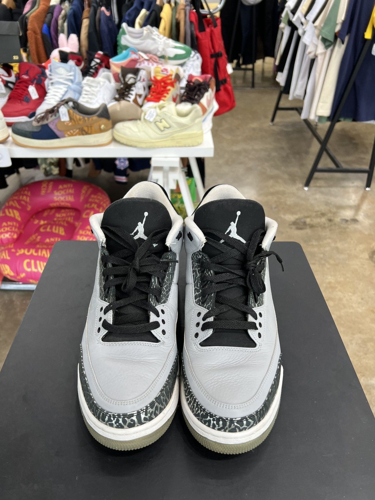 Jordan Brand Air Jordan 3 Wolf Grey Sz. 12 (2014) Size US 12 / EU 45 - 2 Thumbnail